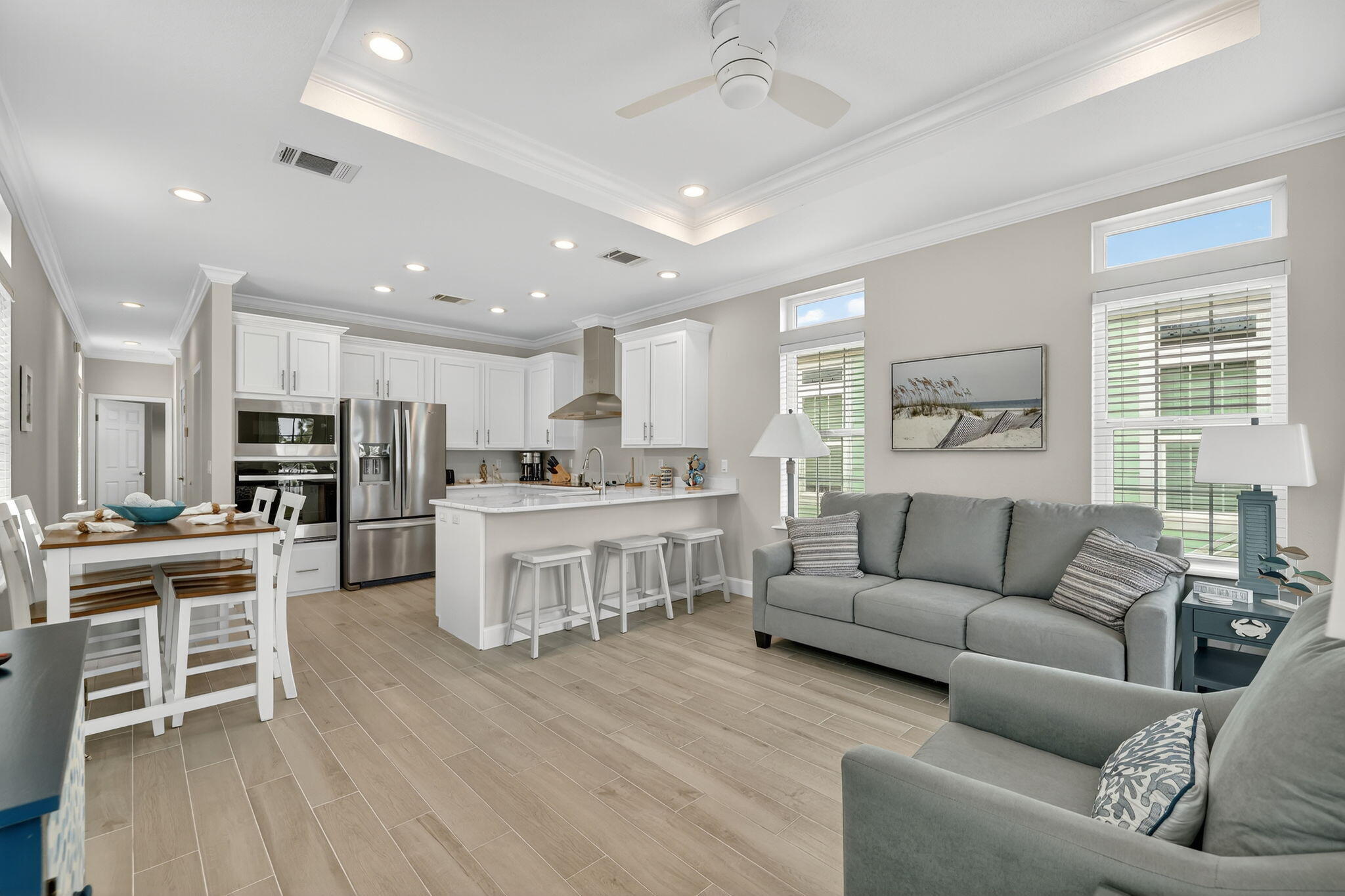 Foto de propiedad en 300 NE Coastal Drive, Jensen Beach, FL 34957 Jensen Beach con MLS# 