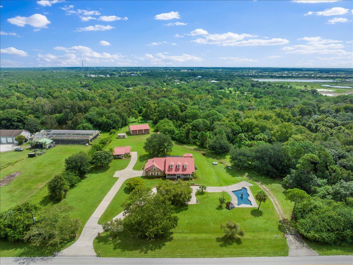 Foto de propiedad en 930 90th Avenue, Vero Beach, FL 32966 Vero Beach con MLS# 
