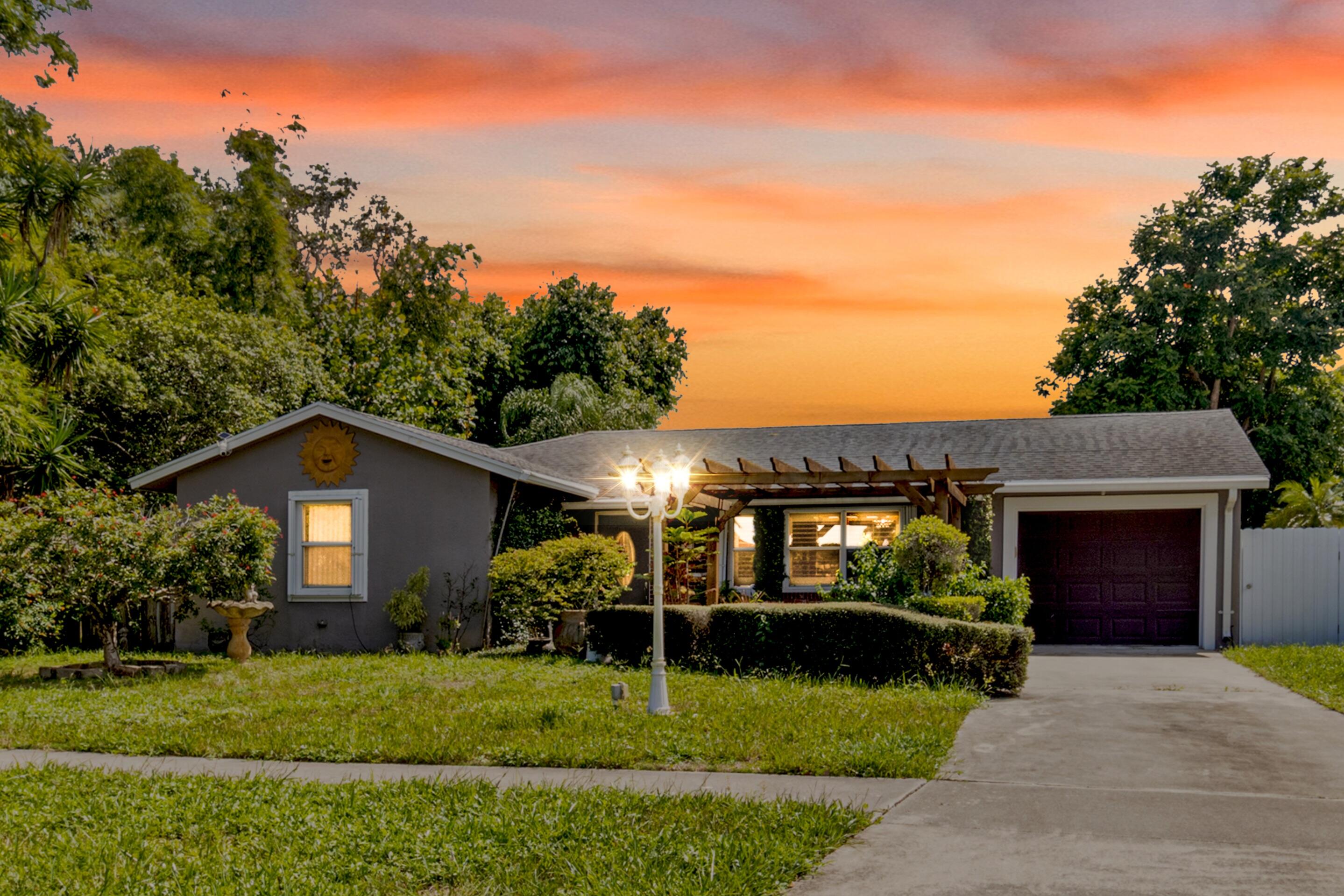 Foto de propiedad en 2258 Palmetto Road, West Palm Beach, FL 33406 West Palm Beach con MLS# 