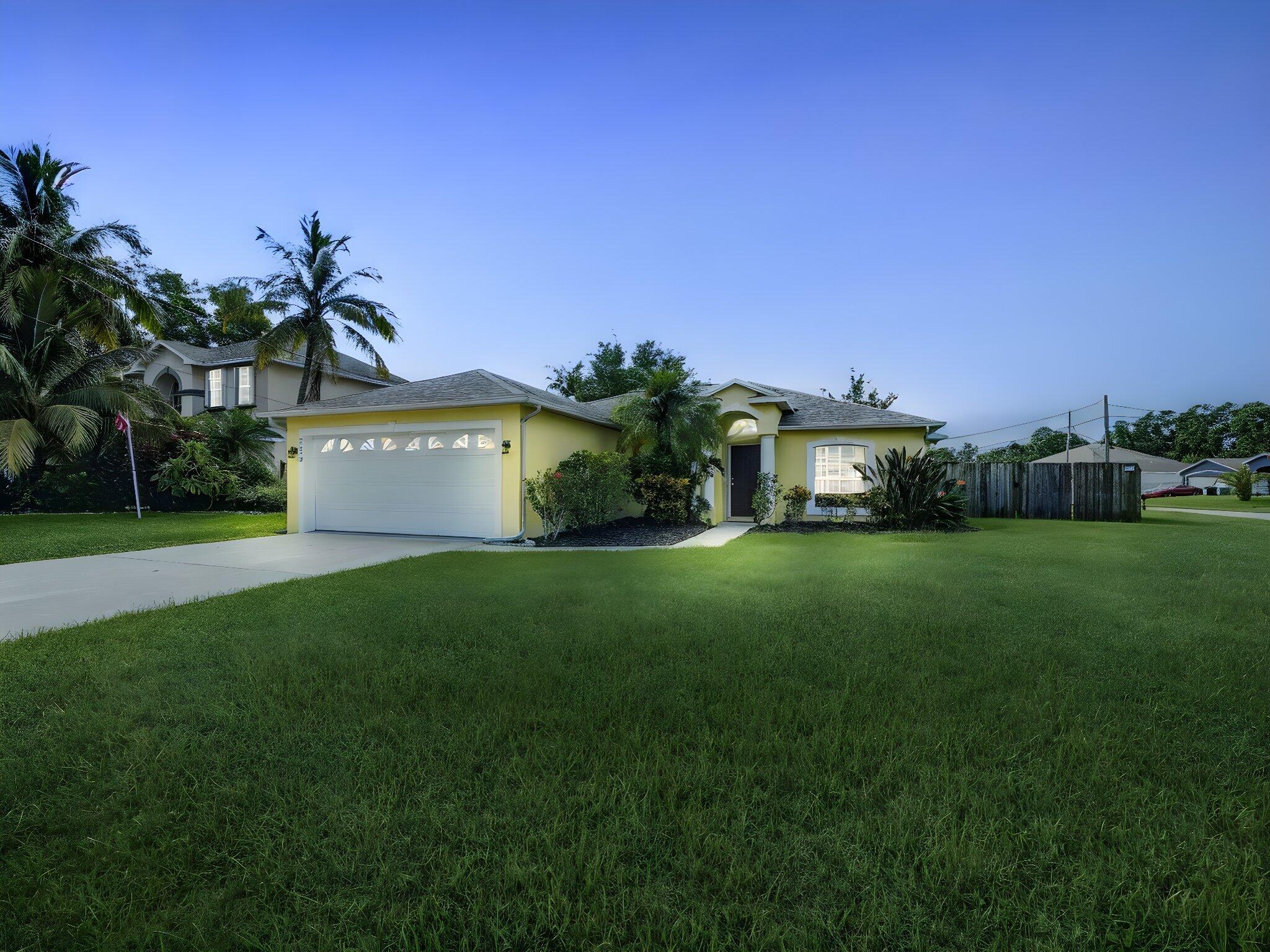 Foto de propiedad en 5323 NW Perez Court, Port St. Lucie, FL 34983 Port St. Lucie con MLS# 