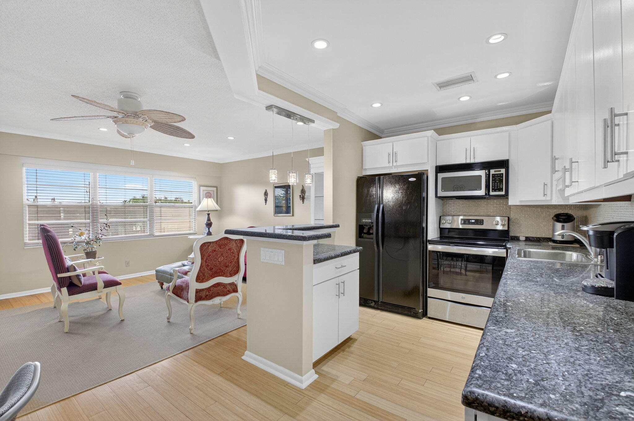 Foto de propiedad en 125 Suffolk C, Boca Raton, FL 33434 Boca Raton con MLS# 