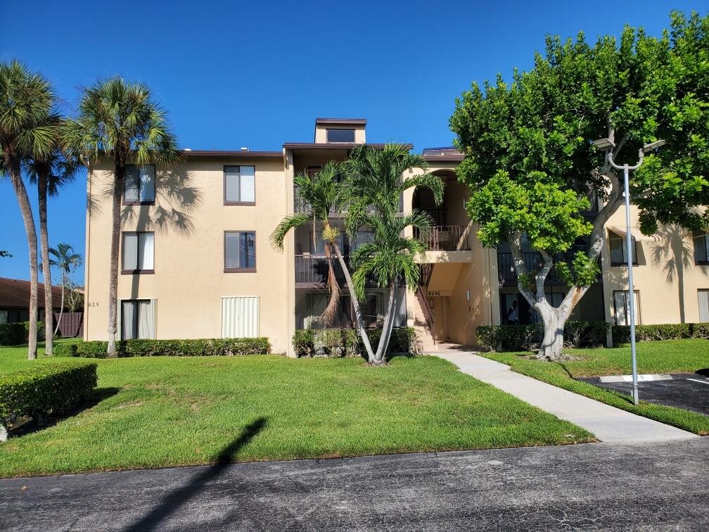 Foto de propiedad en 629 Sea Pine Way H3, Greenacres, FL 33415 Greenacres con MLS# 