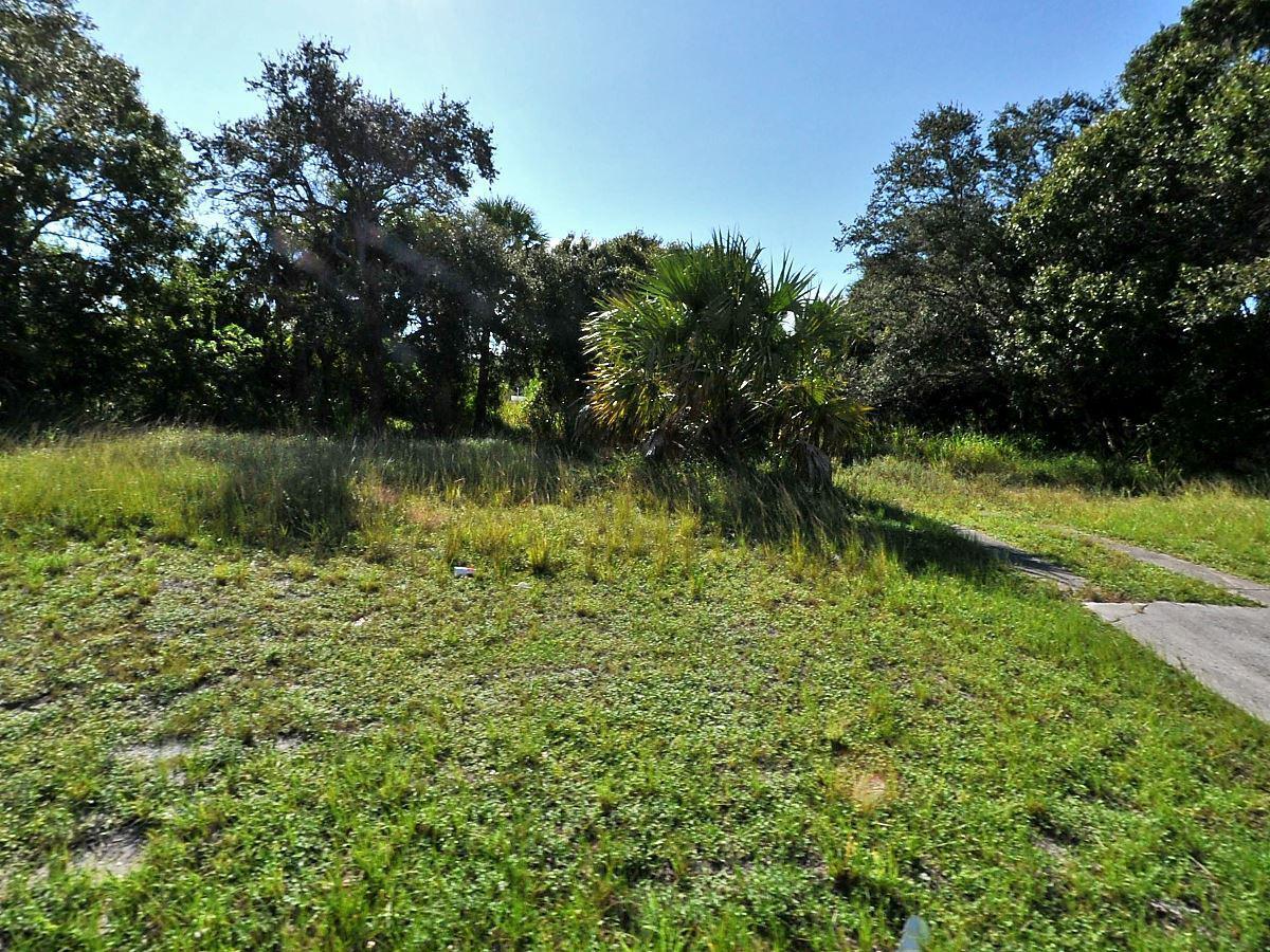 Foto de propiedad en 535 S 5th Street, Fort Pierce, FL 34950 Fort Pierce con MLS# 
