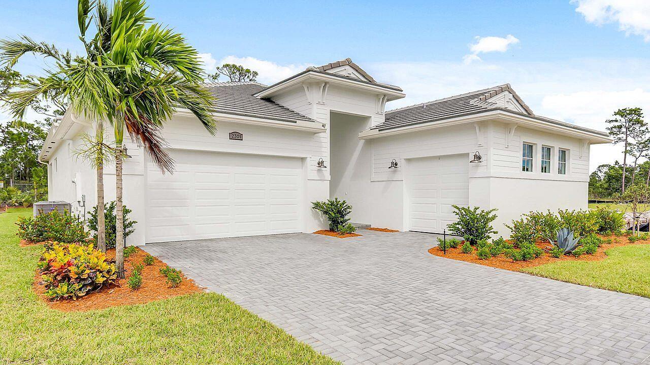 Foto de propiedad en 2301 SE Canopy Cove Lane, Port St. Lucie, FL 34984 Port St. Lucie con MLS# 