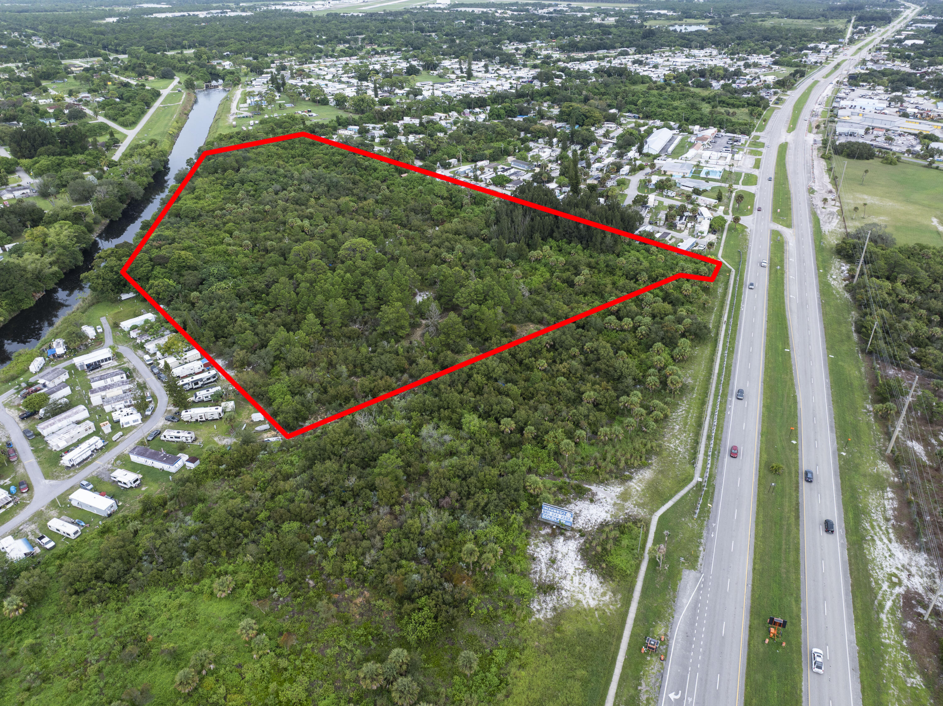 Foto de propiedad en 2100 N Us Hwy 1, Fort Pierce, FL 34945 Fort Pierce con MLS# 
