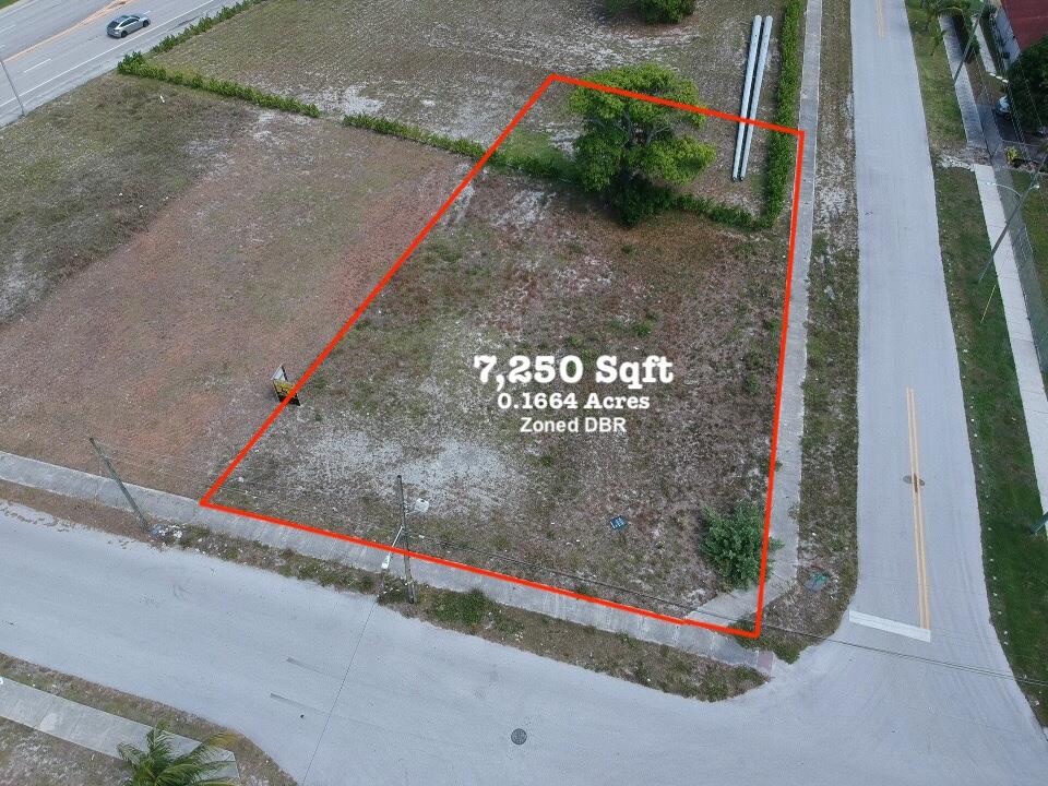 Foto de propiedad en 84 SW 1 Court, Deerfield Beach, FL 33441 Deerfield Beach con MLS# 