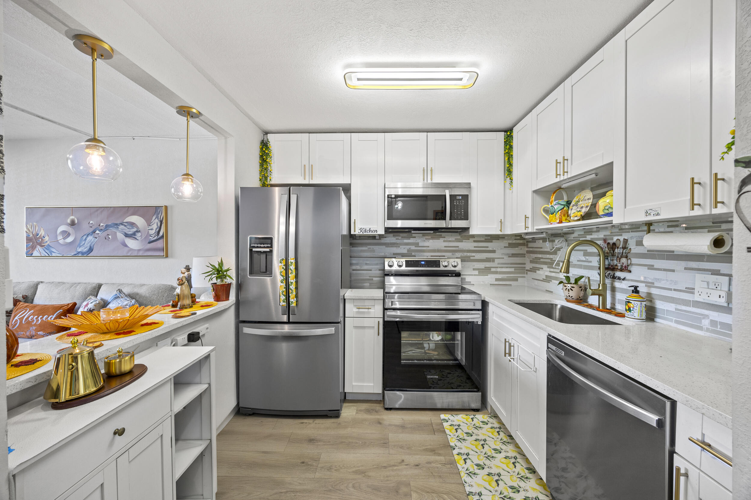 Foto de propiedad en 200 Village Green Circle E 202, Palm Springs, FL 33461 Palm Springs con MLS# 