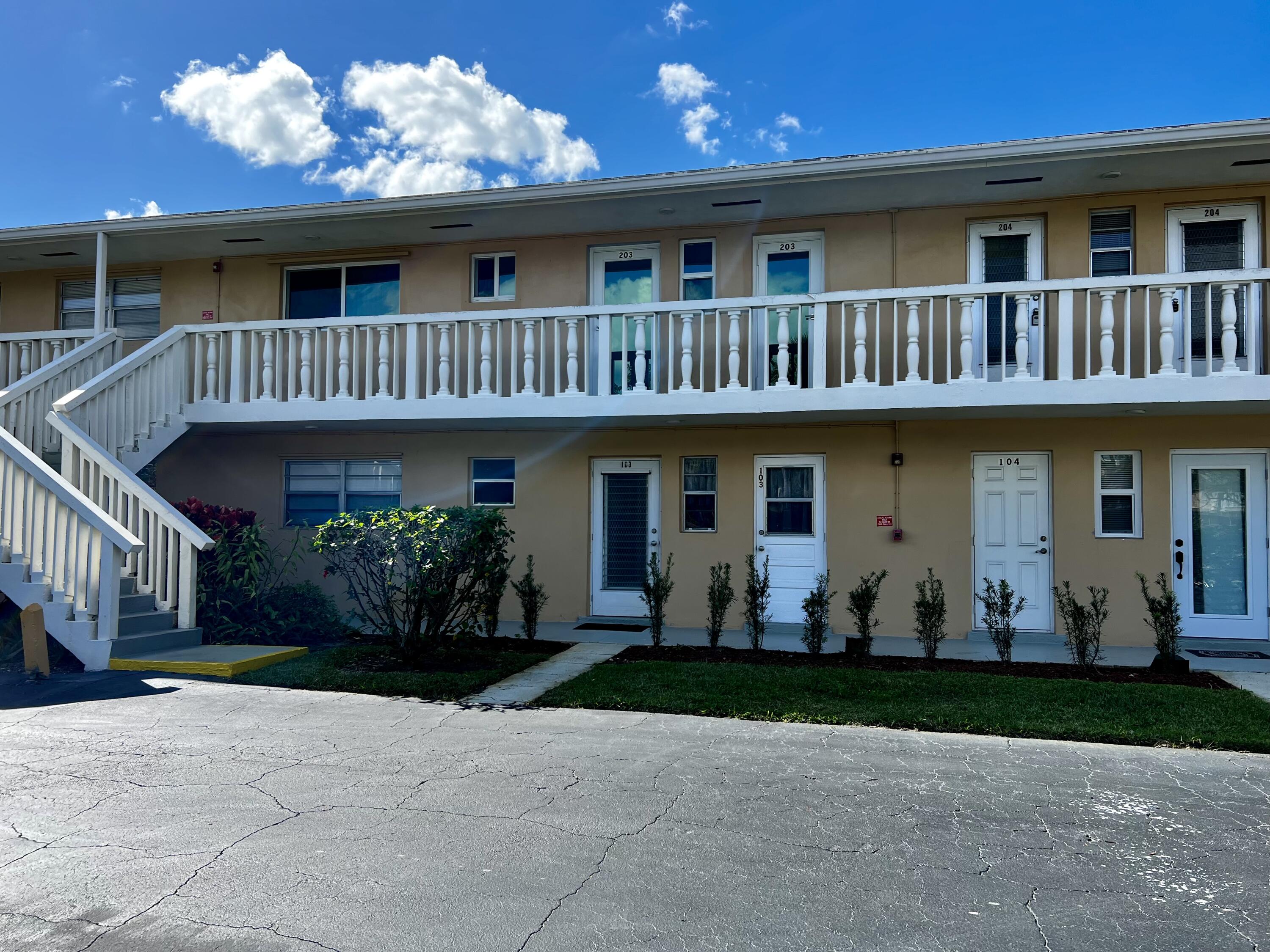 Alquilada 2222 NE 1st Way 103, Boynton Beach, FL 33435, Boynton Beach, FL 33435
