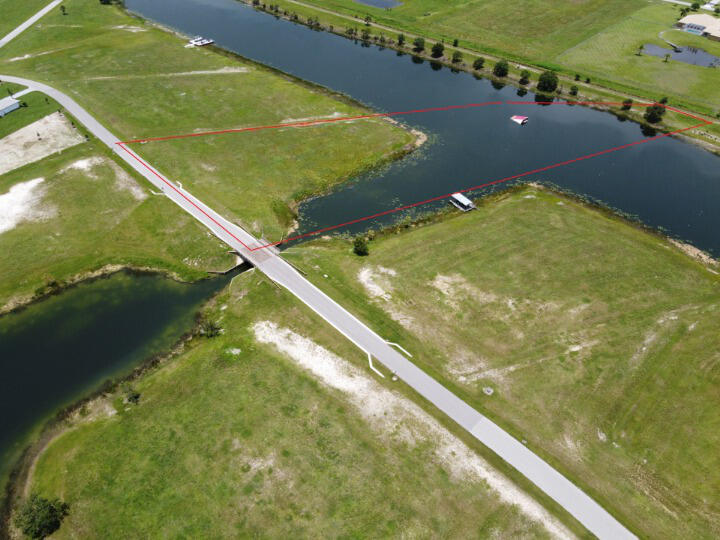 Foto de propiedad en 6100 SW Pentalago Circle, Palm City, FL 34990 Palm City con MLS# 