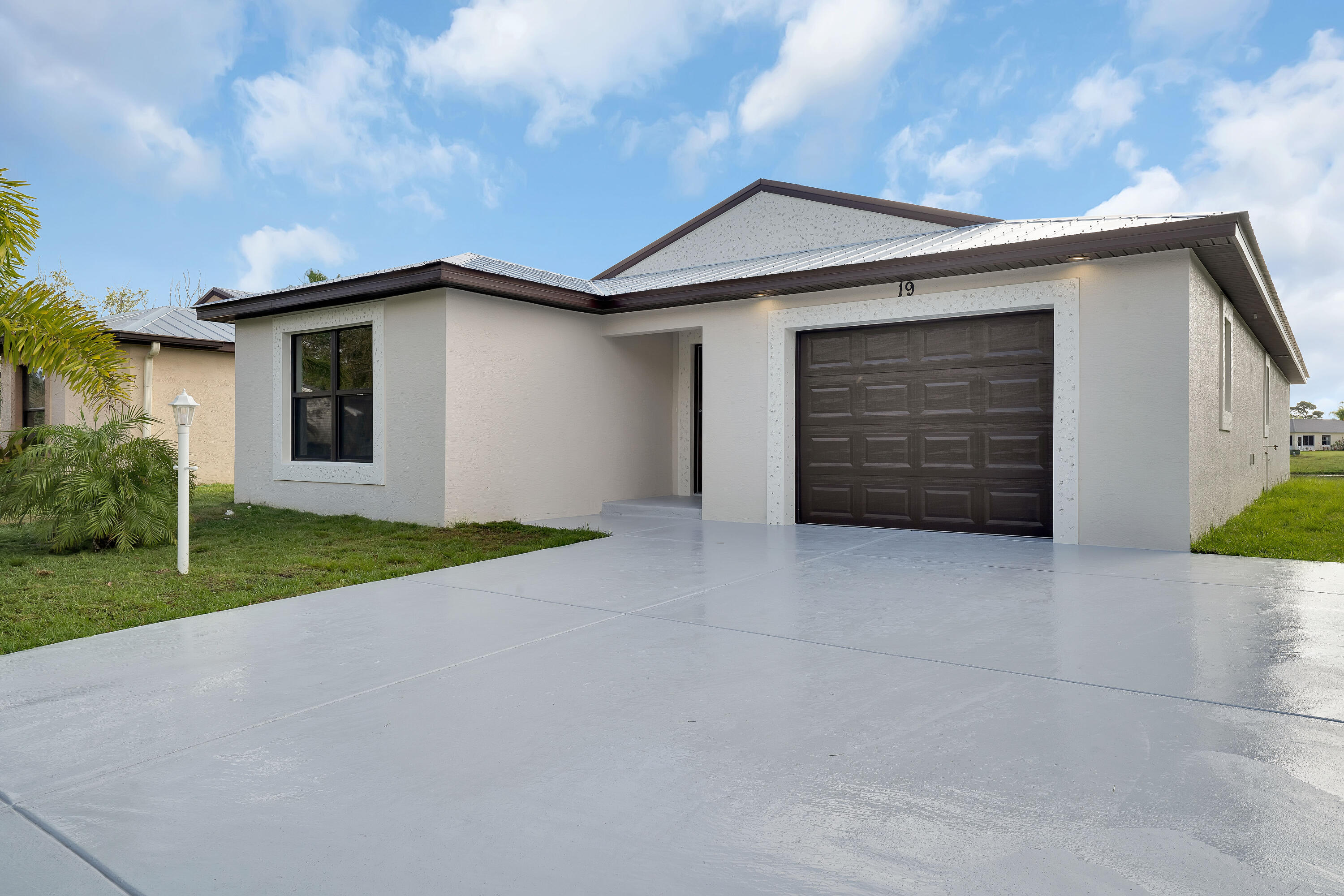 Foto de propiedad en 113 Callie De Lagos, Fort Pierce, FL 34951 Fort Pierce con MLS# 