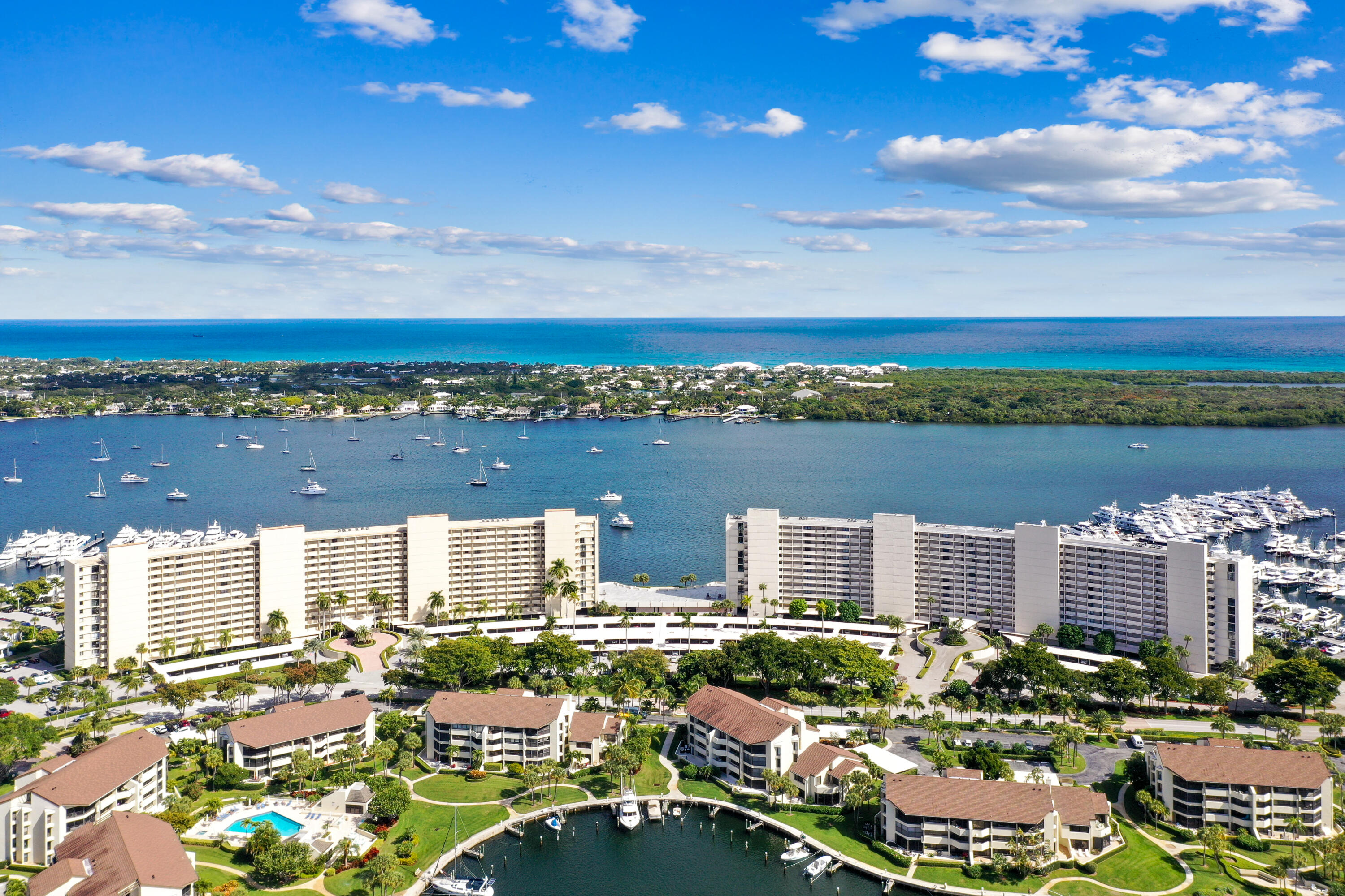 Foto de propiedad en 134 Lakeshore Drive 814, North Palm Beach, FL 33408 North Palm Beach con MLS# 