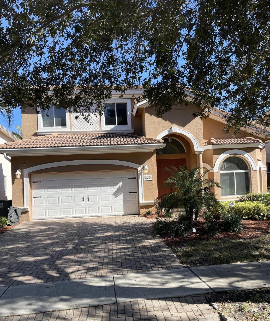 Foto de propiedad en 870 Gazetta Way, West Palm Beach, FL 33413 West Palm Beach con MLS# 