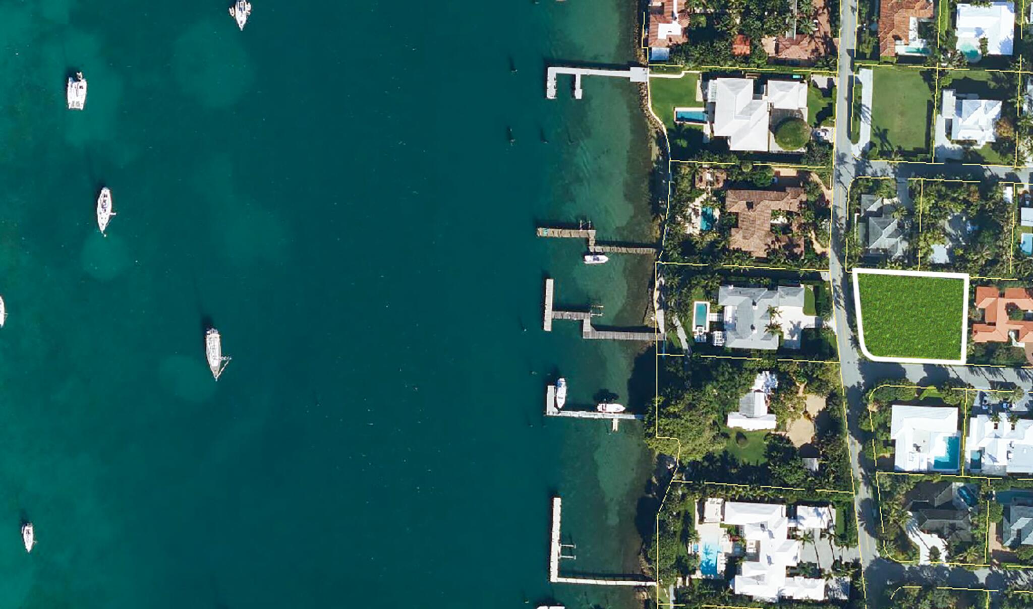 Foto de propiedad en 1421 N Lake Way, Palm Beach, FL 33480 Palm Beach con MLS# 