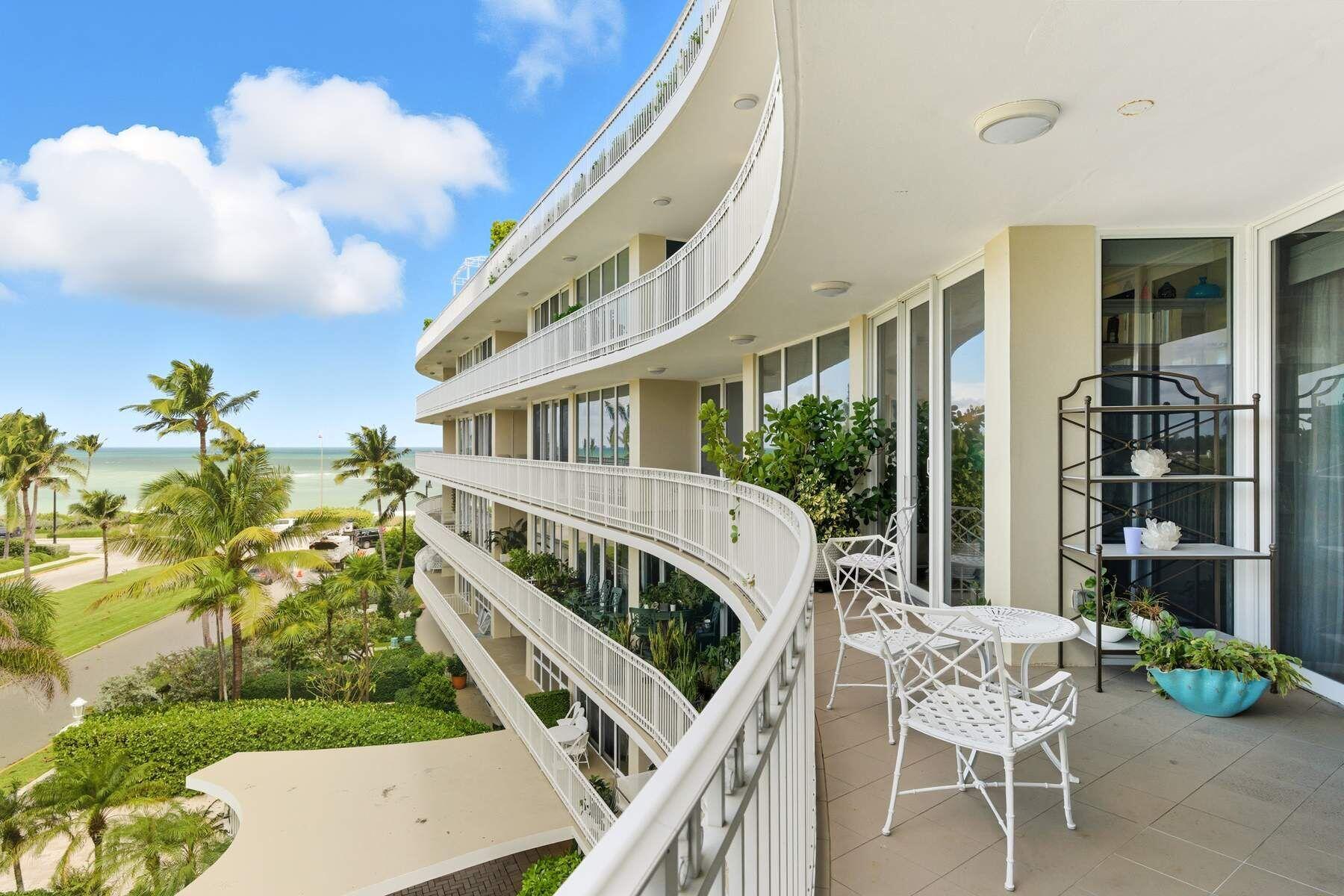 Foto de propiedad en 100 Royal Palm Way F4, Palm Beach, FL 33480 Palm Beach con MLS# 