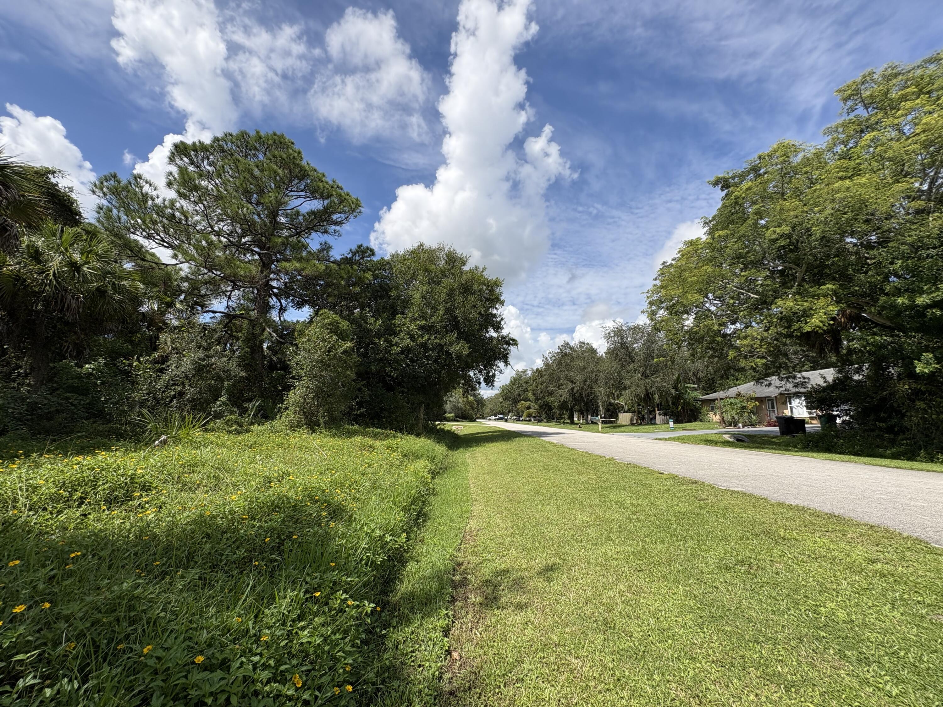 Foto de propiedad en Santa Clar Santa Clara Boulevard, Port St. Lucie, FL 34951 Port St. Lucie con MLS# 