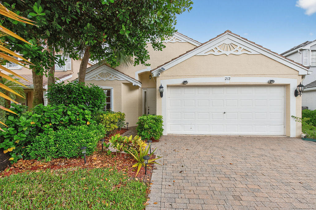 En Renta 212 Berenger Walk, Royal Palm Beach, FL 33414, Royal Palm Beach, FL 33414