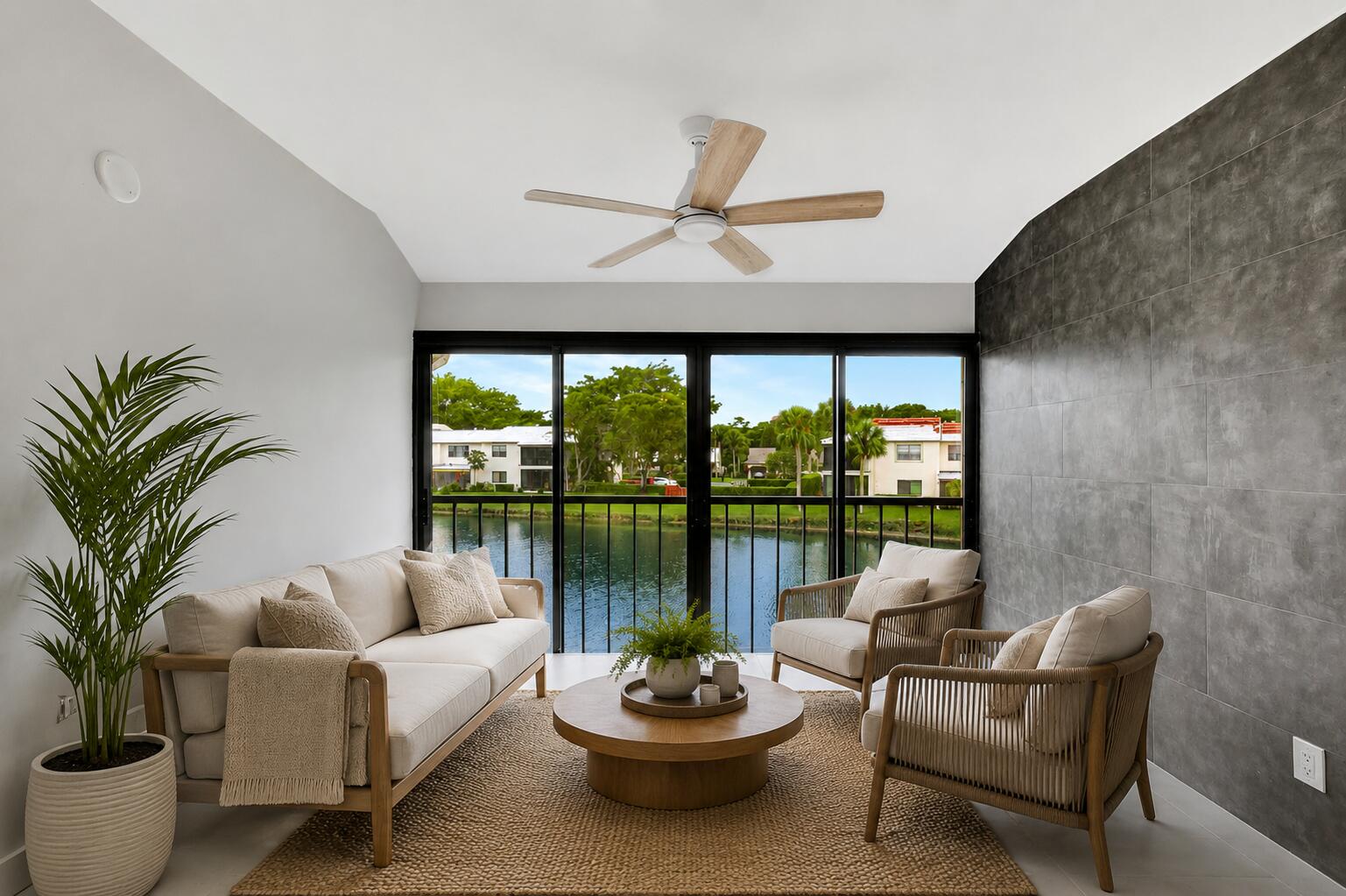 Foto de propiedad en 7898 Eastlake Drive 7d, Boca Raton, FL 33433 Boca Raton con MLS# 