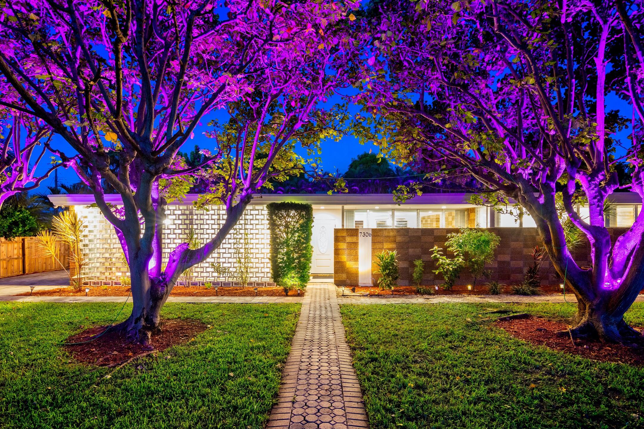 Foto de propiedad en 7306 Clarke Road, Lake Clarke Shores, FL 33406 Lake Clarke Shores con MLS# 