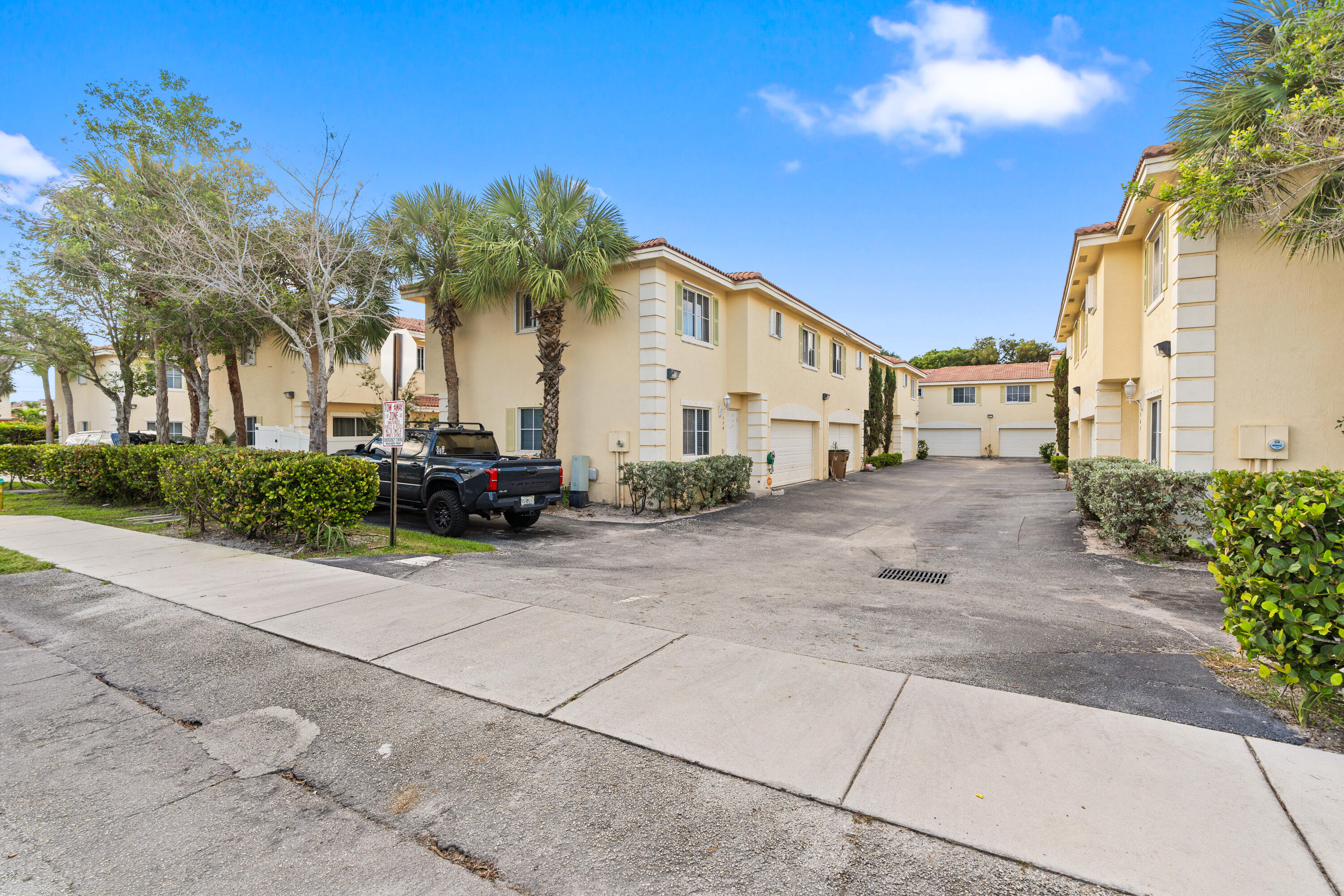 Foto de propiedad en 176 SE 2nd Street SE, Deerfield Beach, FL 33441 Deerfield Beach con MLS# 