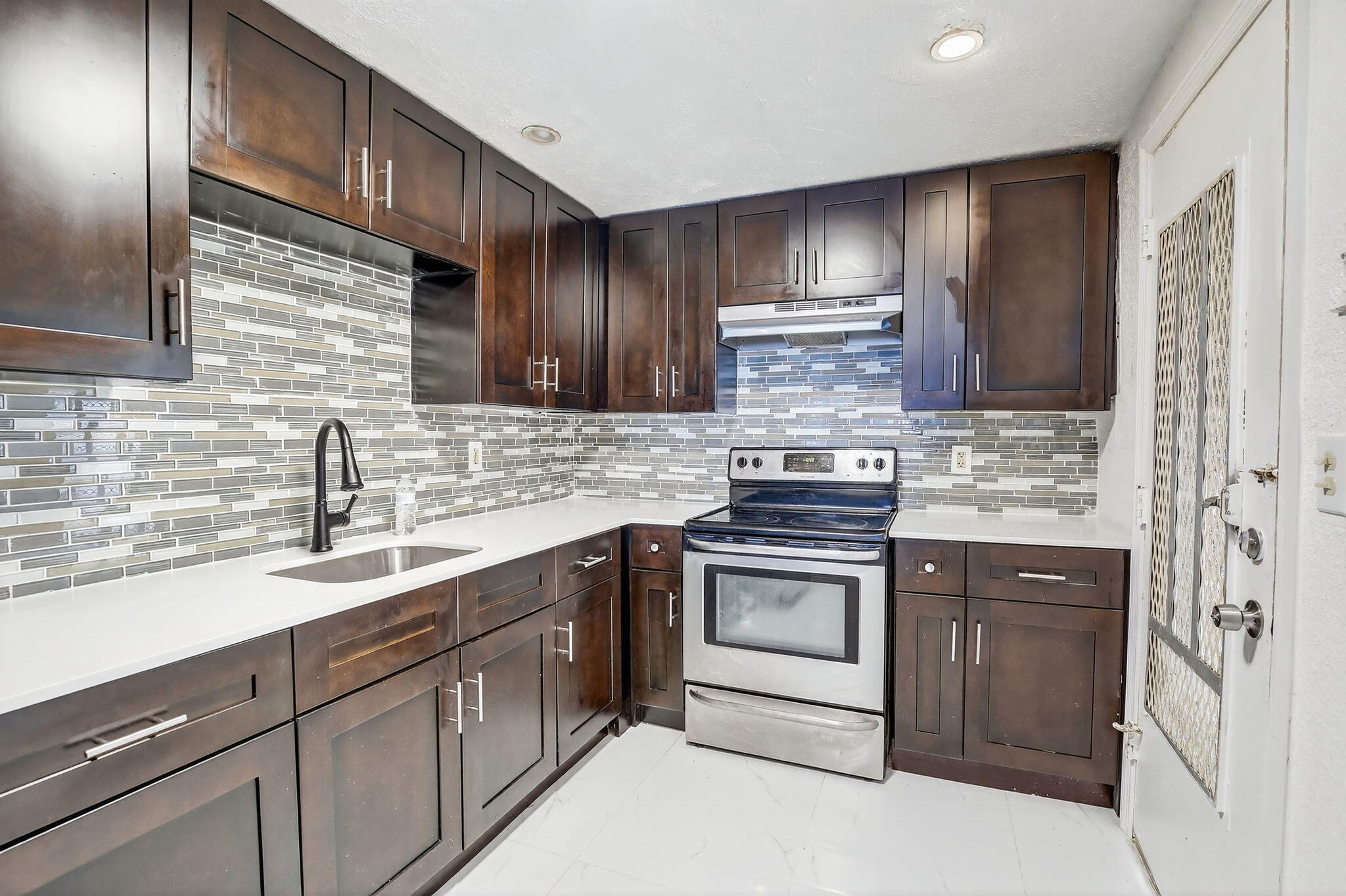 Foto de propiedad en 4770 NW 10th Court 104, Plantation, FL 33313 Plantation con MLS# 
