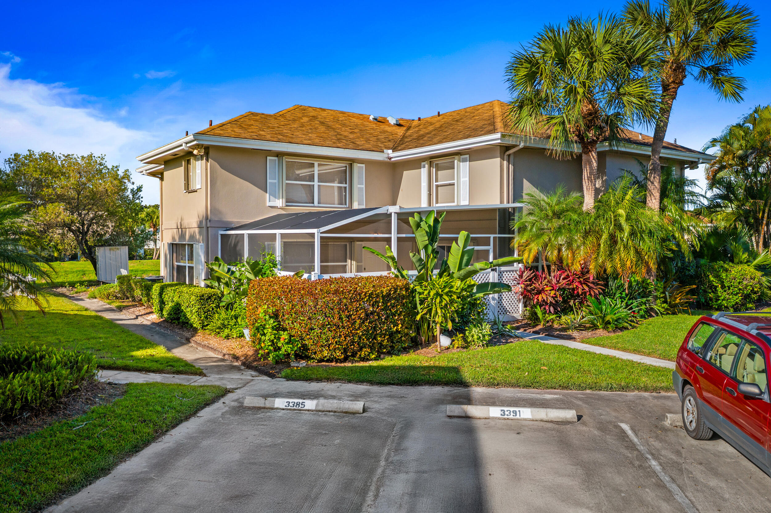 Foto de propiedad en 3389 SW Sunset Trace Circle, Palm City, FL 34990 Palm City con MLS# 
