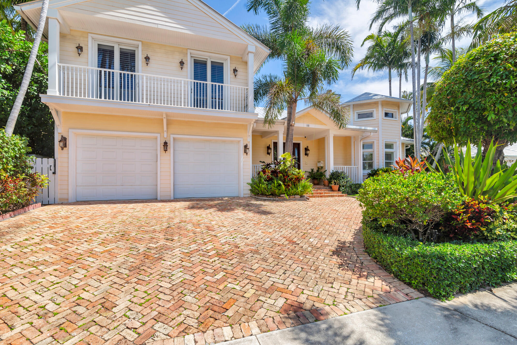 Foto de propiedad en 115 ALPINE Road, West Palm Beach, FL 33405 West Palm Beach con MLS# 