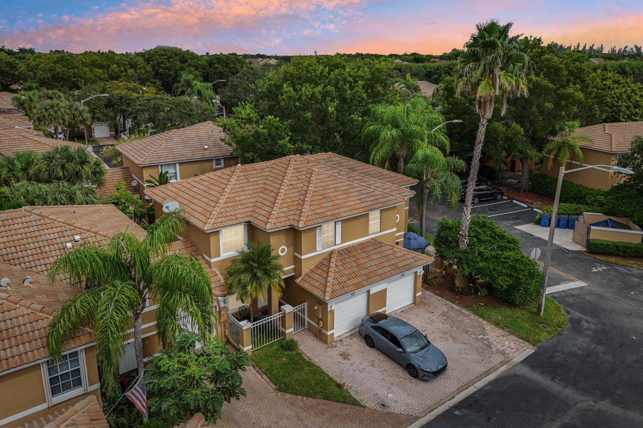 Foto de propiedad en 2837 NW 99th Terrace, Sunrise, FL 33322 Sunrise con MLS# 