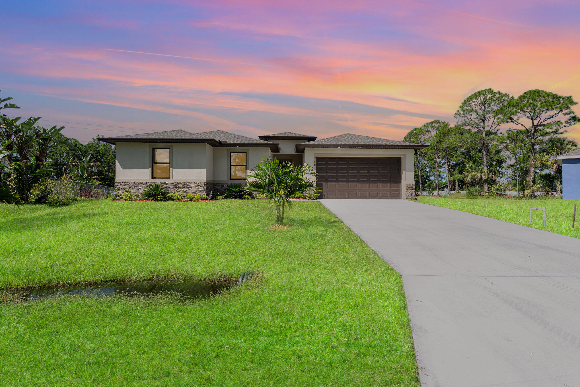 Foto de propiedad en 1319 Schneider Street SW, Palm Bay, FL 32908 Palm Bay con MLS# 