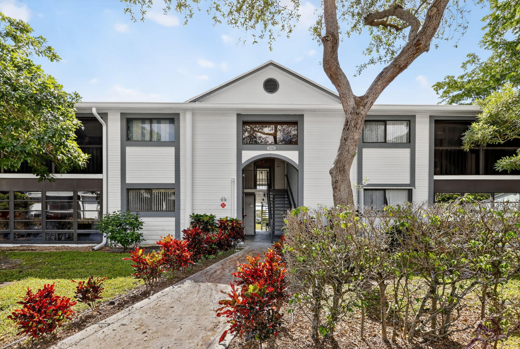 Foto de propiedad en 15453 Lakes Of Delray Boulevard 207, Delray Beach, FL 33484 Delray Beach con MLS# 