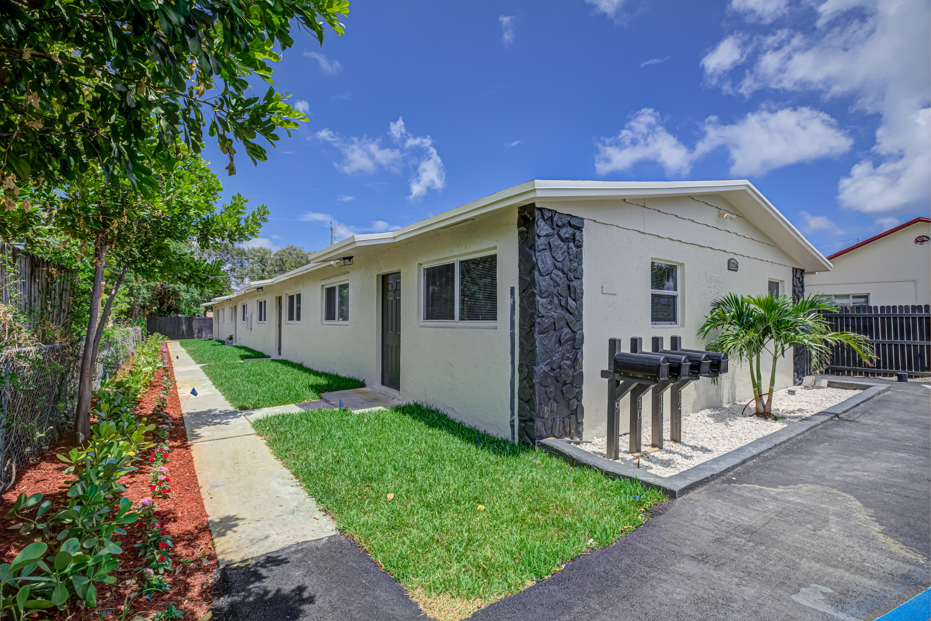 Vendido 1216 N 16th Avenue N 10, Lake Worth Beach, FL 33460, Lake Worth Beach, FL 33460