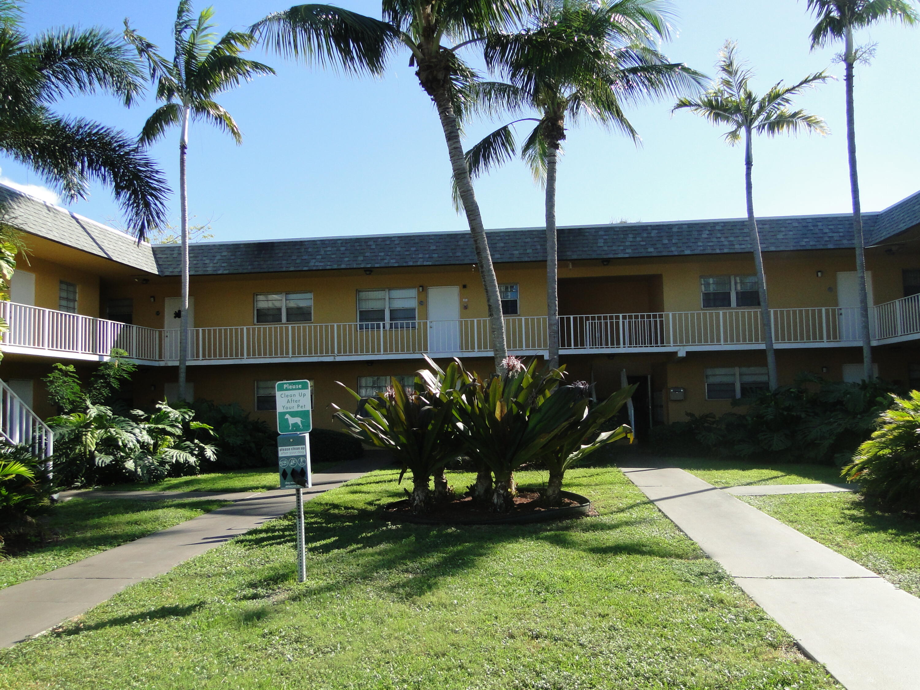 Vendido 220 Croton Avenue 206, Lantana, FL 33462, Lantana, FL 33462