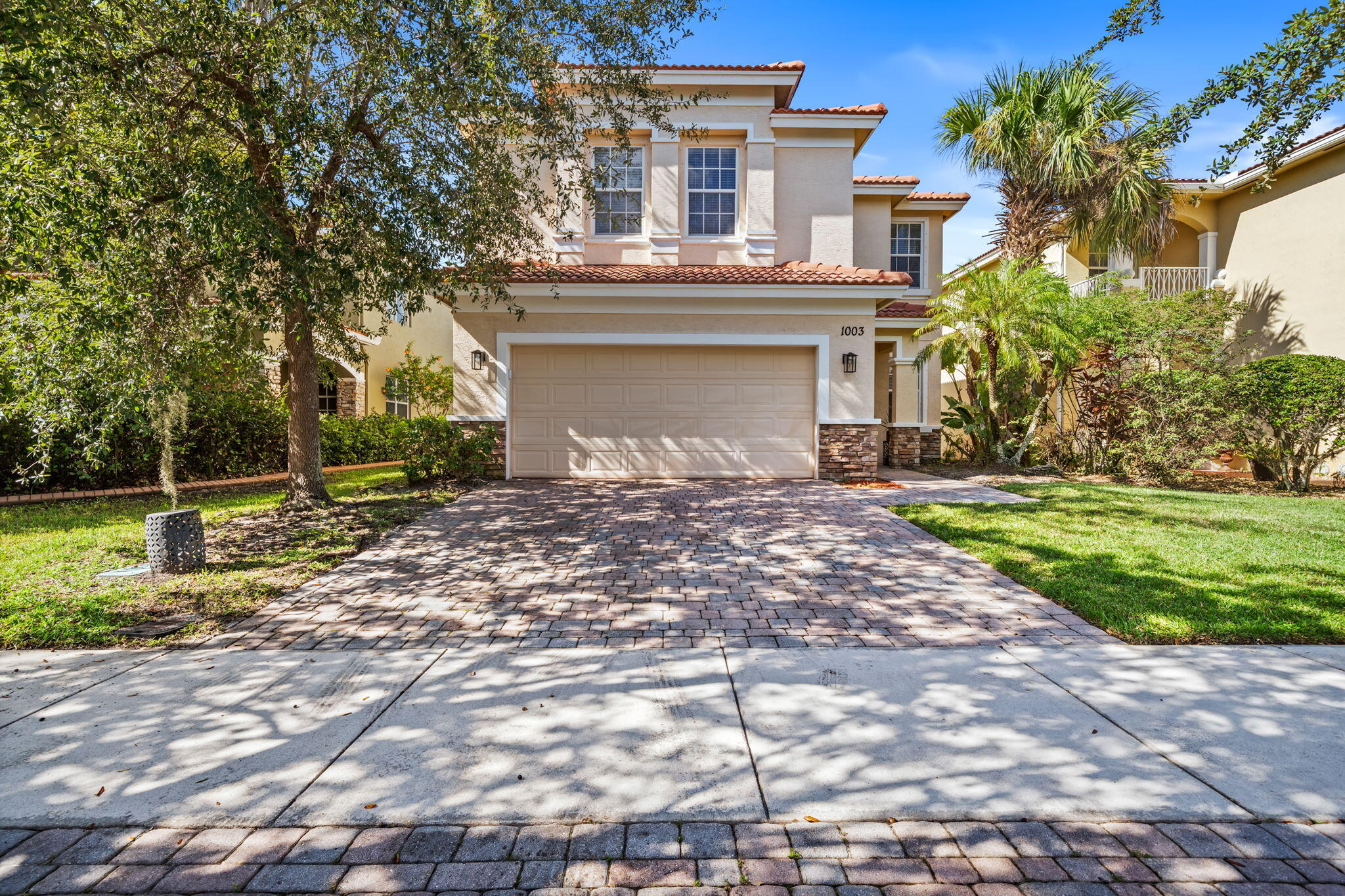 Foto de propiedad en 1003 NW Leonardo Circle, Port St. Lucie, FL 34986 Port St. Lucie con MLS# 
