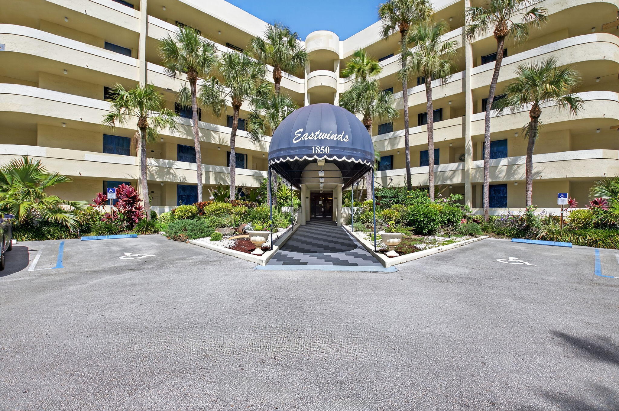 Alquilada 1850 Homewood Boulevard 214, Delray Beach, FL 33445, Delray Beach, FL 33445