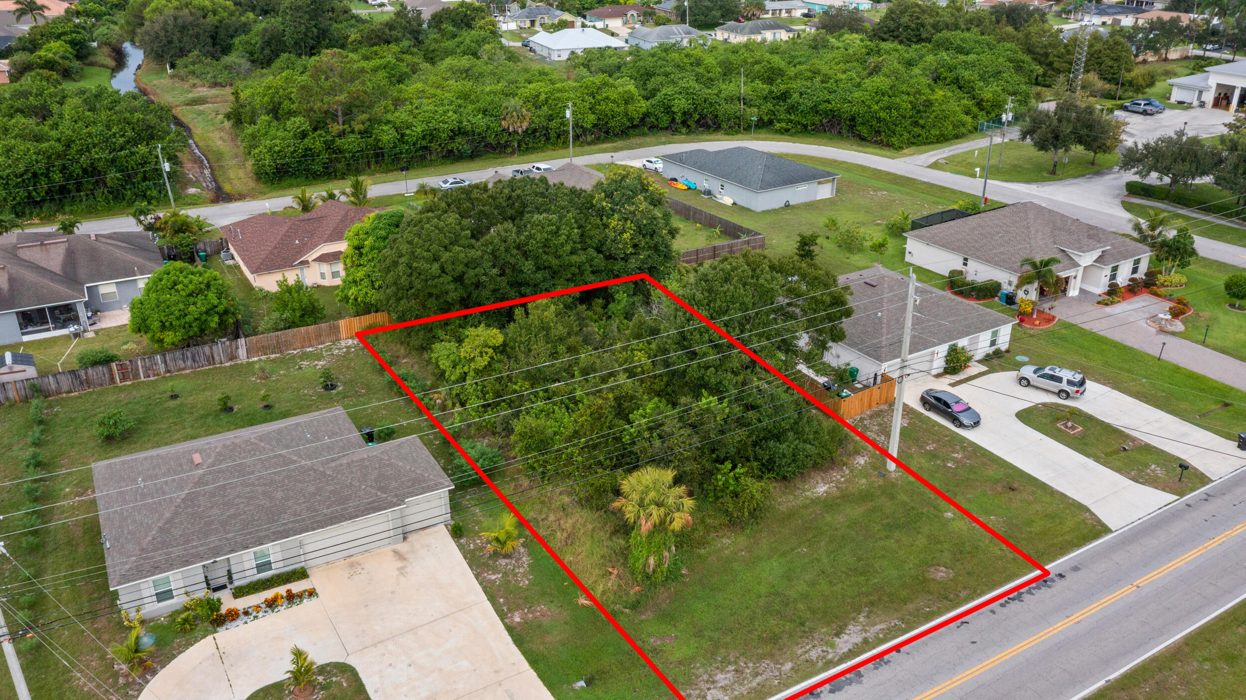 Foto de propiedad en 3950 SW Port St Lucie Boulevard, Port St. Lucie, FL 34953 Port St. Lucie con MLS# 