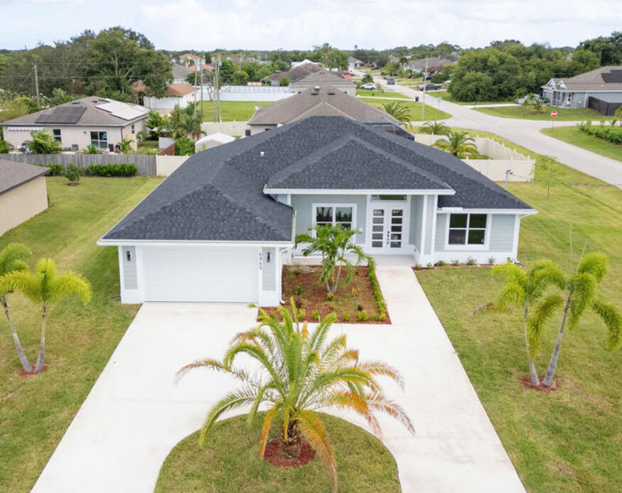 Foto de propiedad en 4365 SW Port St Lucie Boulevard, Port St. Lucie, FL 34953 Port St. Lucie con MLS# 