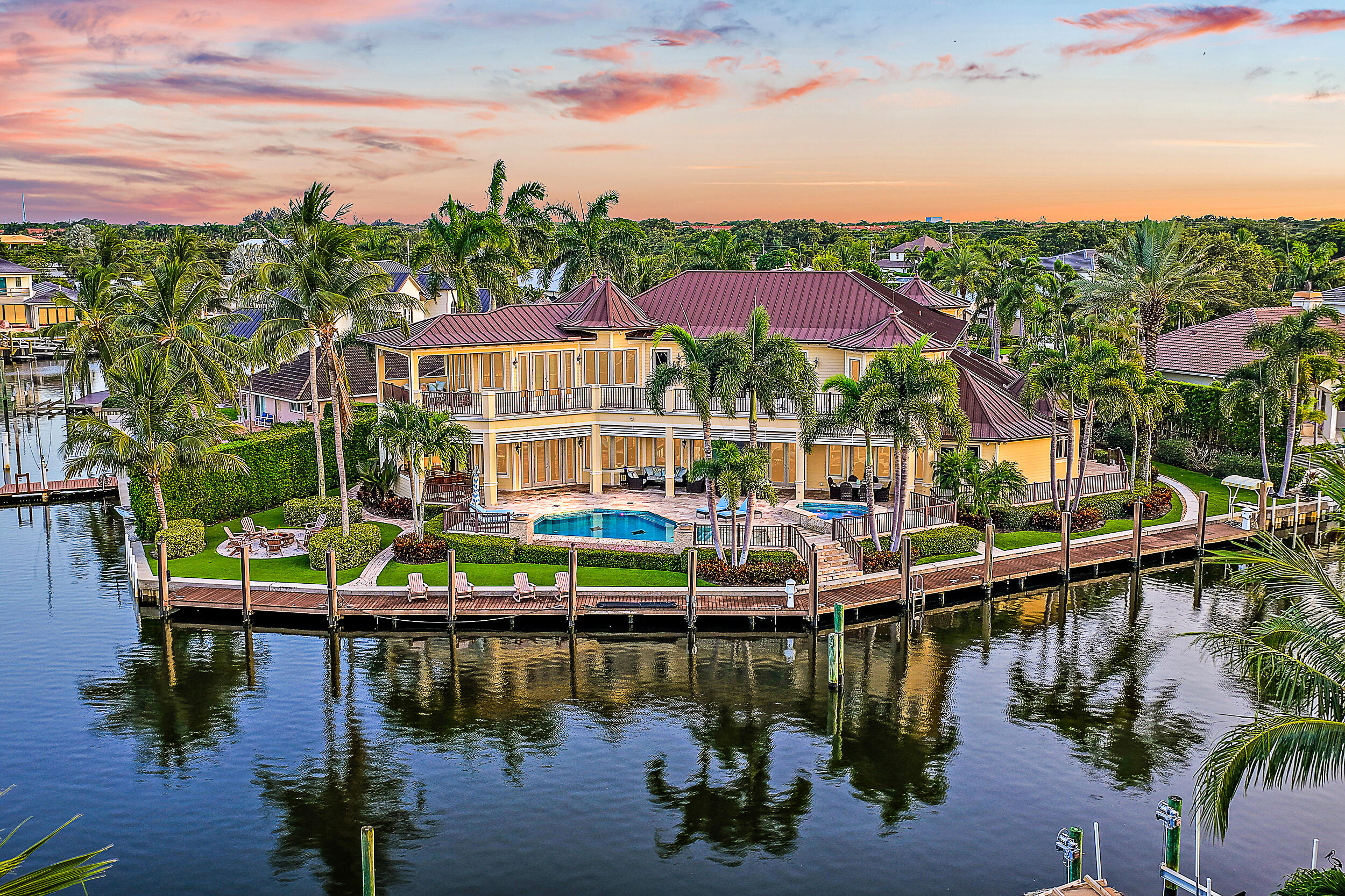 Foto de propiedad en 2365 Azure Circle, Palm Beach Gardens, FL 33410 Palm Beach Gardens con MLS# 