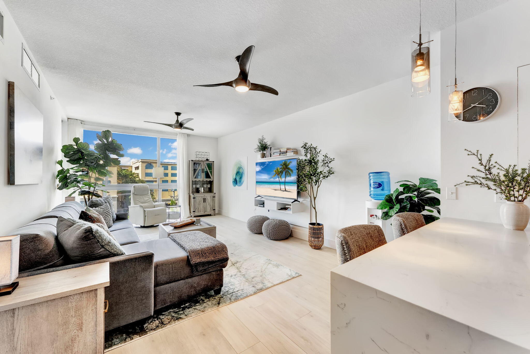 Foto de propiedad en 111 SE 1st Avenue 517, Delray Beach, FL 33444 Delray Beach con MLS# 