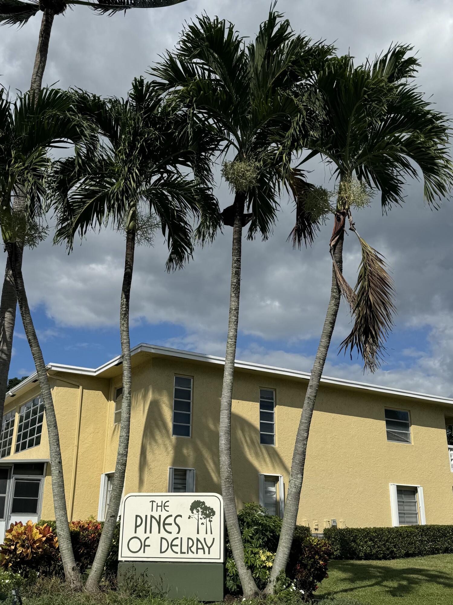 Foto de propiedad en 1141 Violet Terrace 202, Delray Beach, FL 33445 Delray Beach con MLS# 
