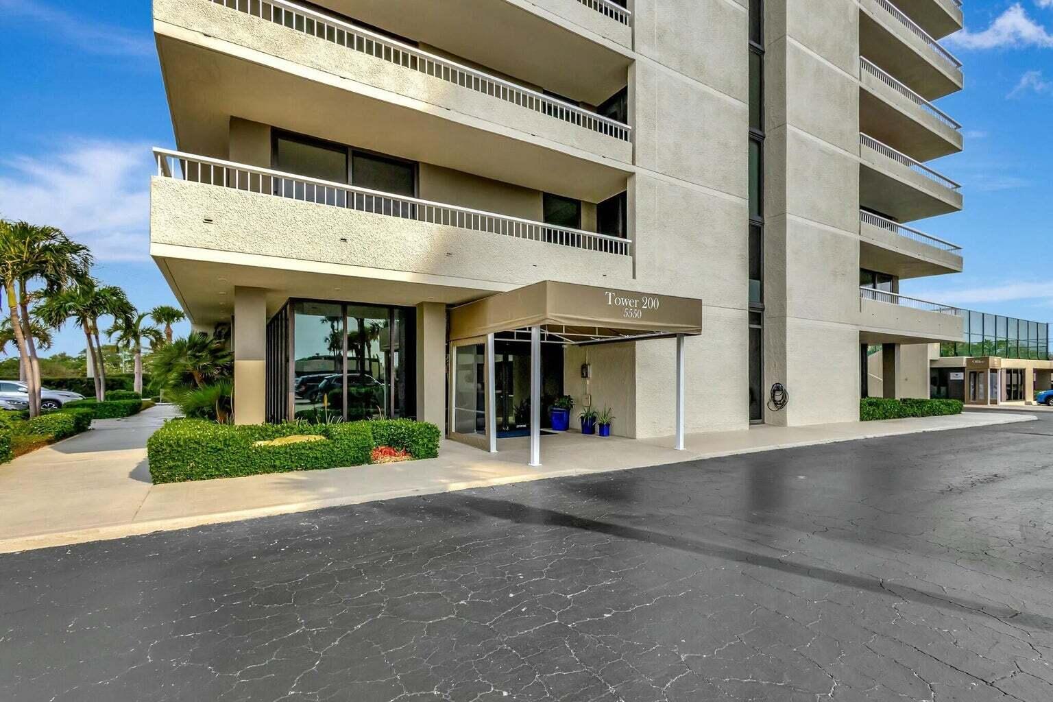 Foto de propiedad en 5550 N Ocean Drive 2b, Singer Island, FL 33404 Singer Island con MLS# 