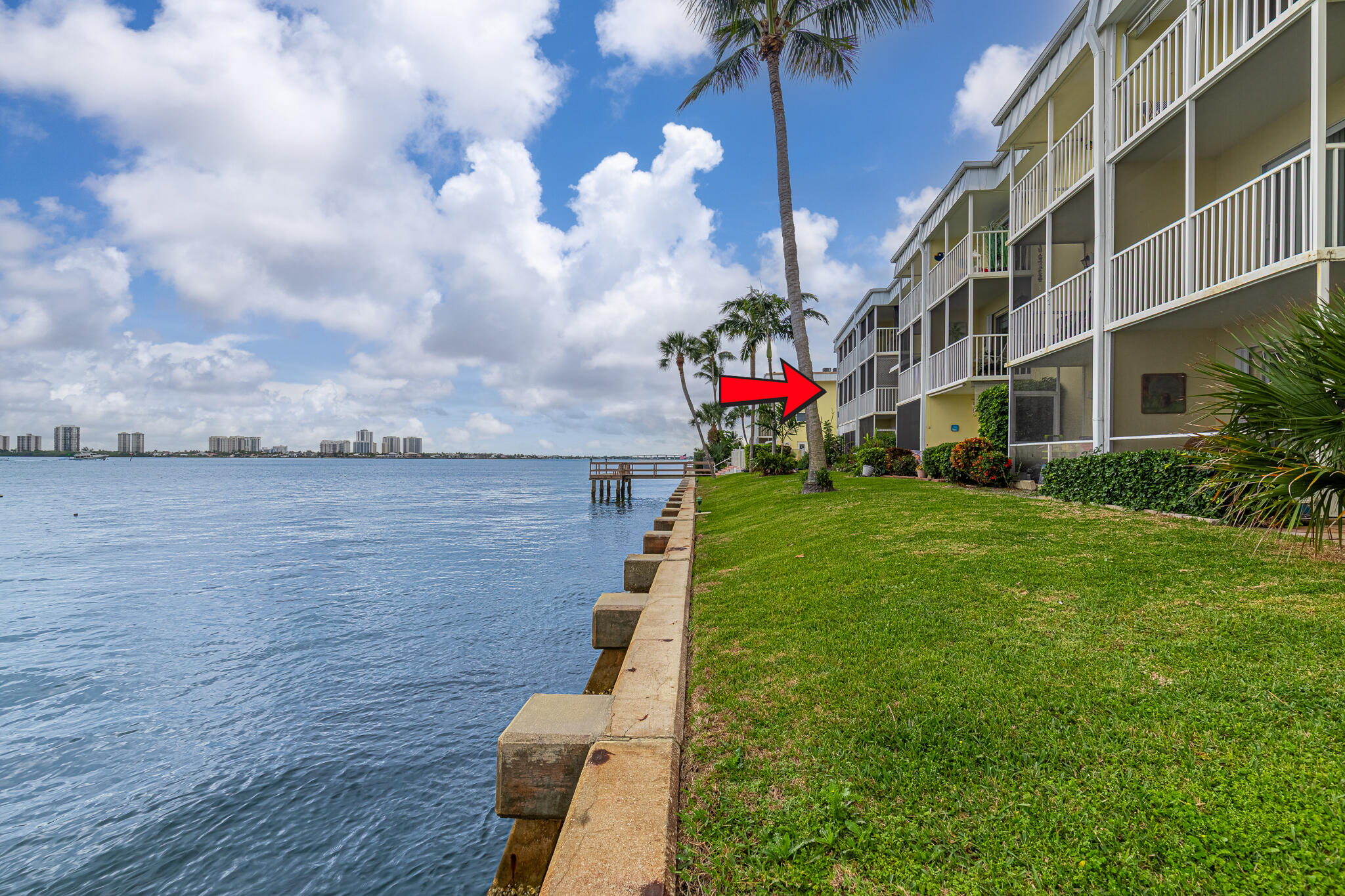 Foto de propiedad en 101 Doolen Court 201, North Palm Beach, FL 33408 North Palm Beach con MLS# 
