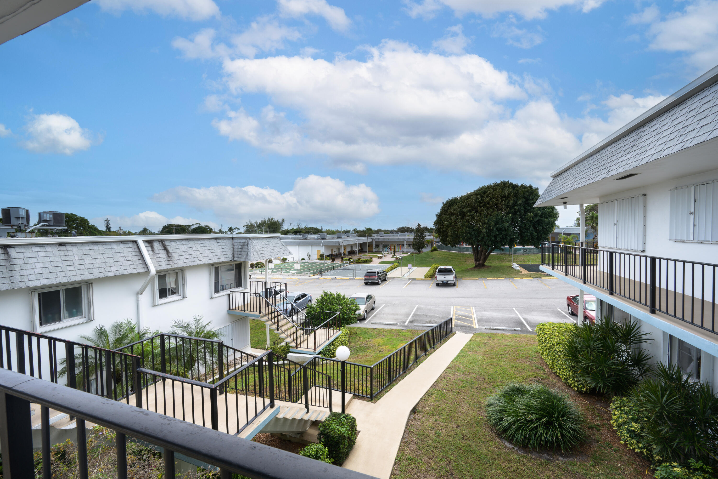 Foto de propiedad en 3402 Cynthia Lane 208, Lake Worth Beach, FL 33461 Lake Worth Beach con MLS# 