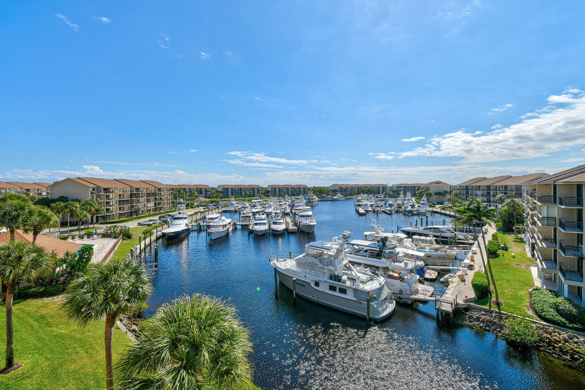 Foto de propiedad en 1601 Marina Isle Way 505, Jupiter, FL 33477 Jupiter con MLS# 