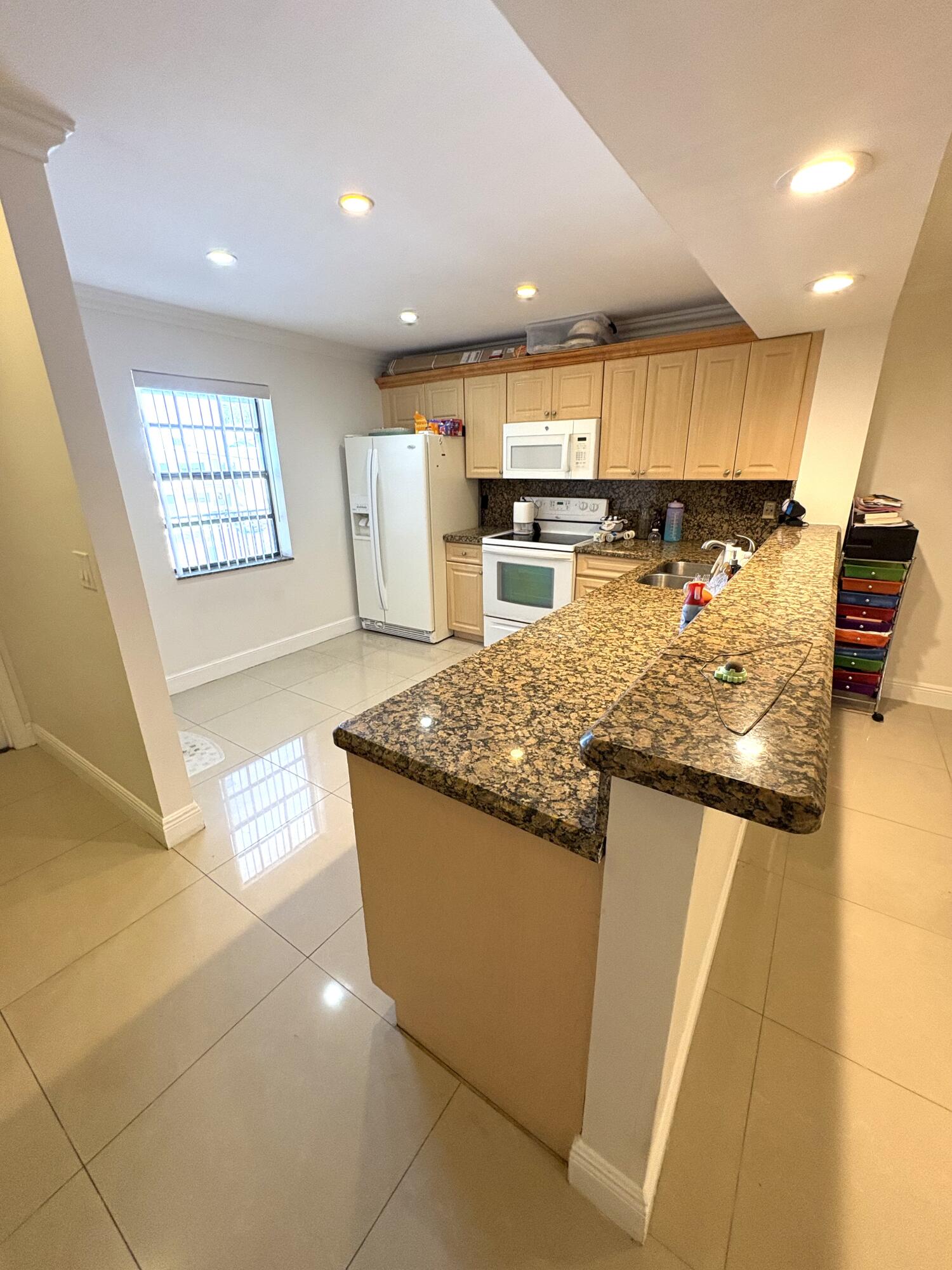 Foto de propiedad en 1400 NW 45th Street B7, Deerfield Beach, FL 33064 Deerfield Beach con MLS# 