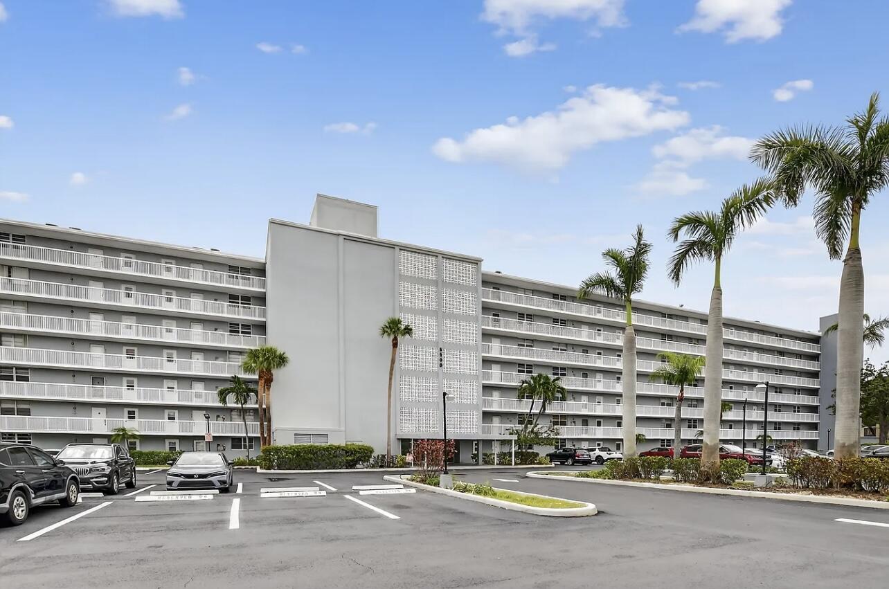 Foto de propiedad en 5500 NW 2nd Avenue 121, Boca Raton, FL 33487 Boca Raton con MLS# 