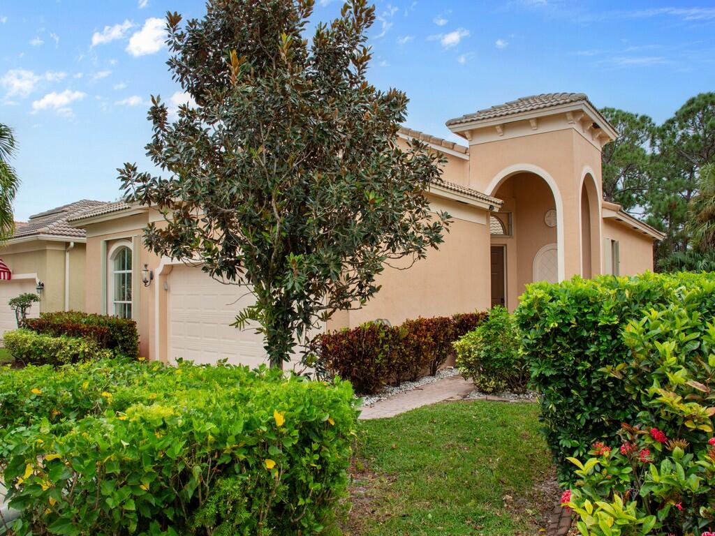 Foto de propiedad en 6159 Arlington Way, Fort Pierce, FL 34951 Fort Pierce con MLS# 