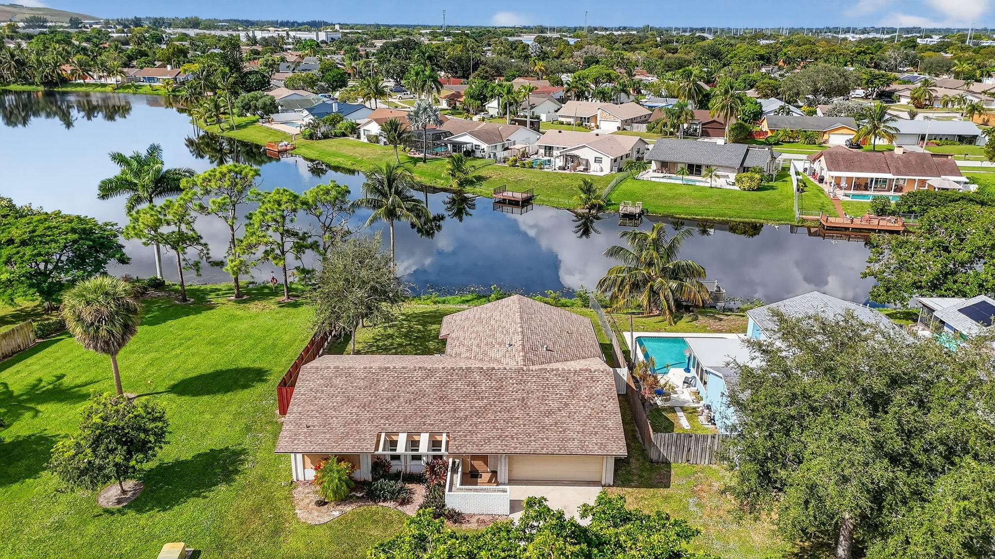 Foto de propiedad en 1273 SW 25th Avenue, Deerfield Beach, FL 33442 Deerfield Beach con MLS# 