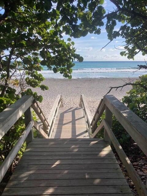 Foto de propiedad en 1605 S Us Highway 1 F203, Jupiter, FL 33477 Jupiter con MLS# 
