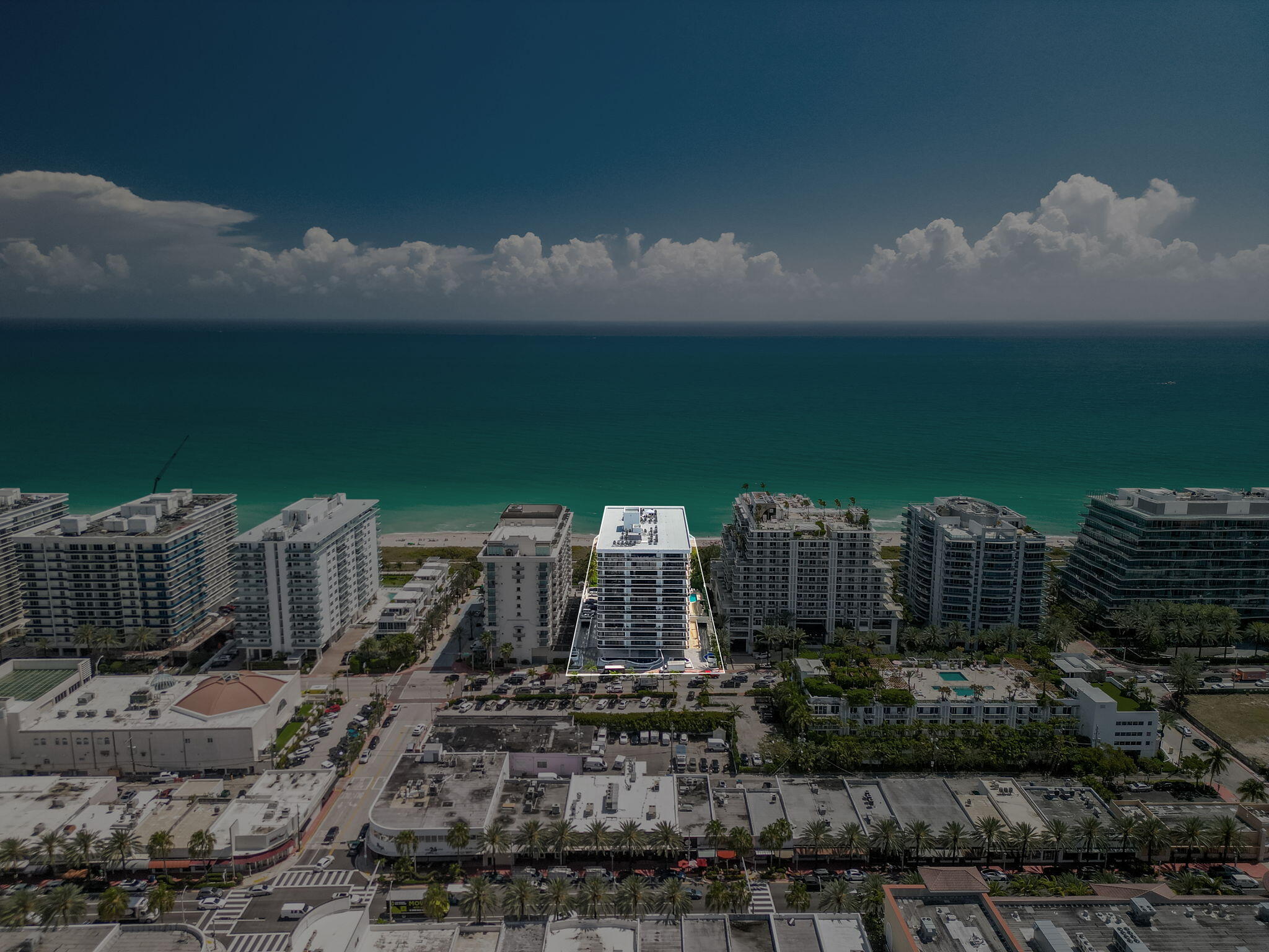 Foto de propiedad en 9455 Collins Avenue 305, Surfside, FL 33154 Surfside con MLS# 