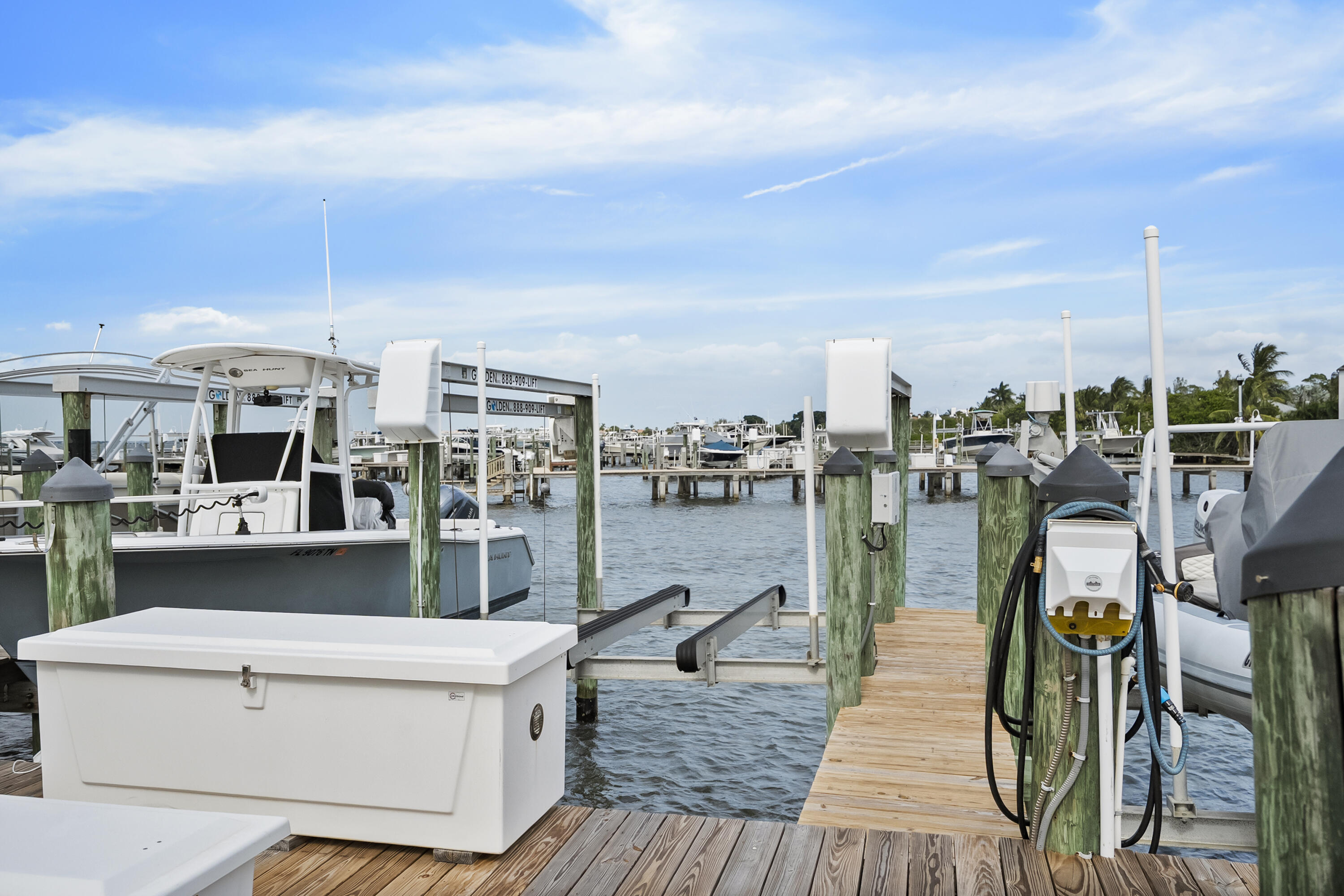Foto de propiedad en 1456 NE Ocean Boulevard 9-202, Stuart, FL 34996 Stuart con MLS# 
