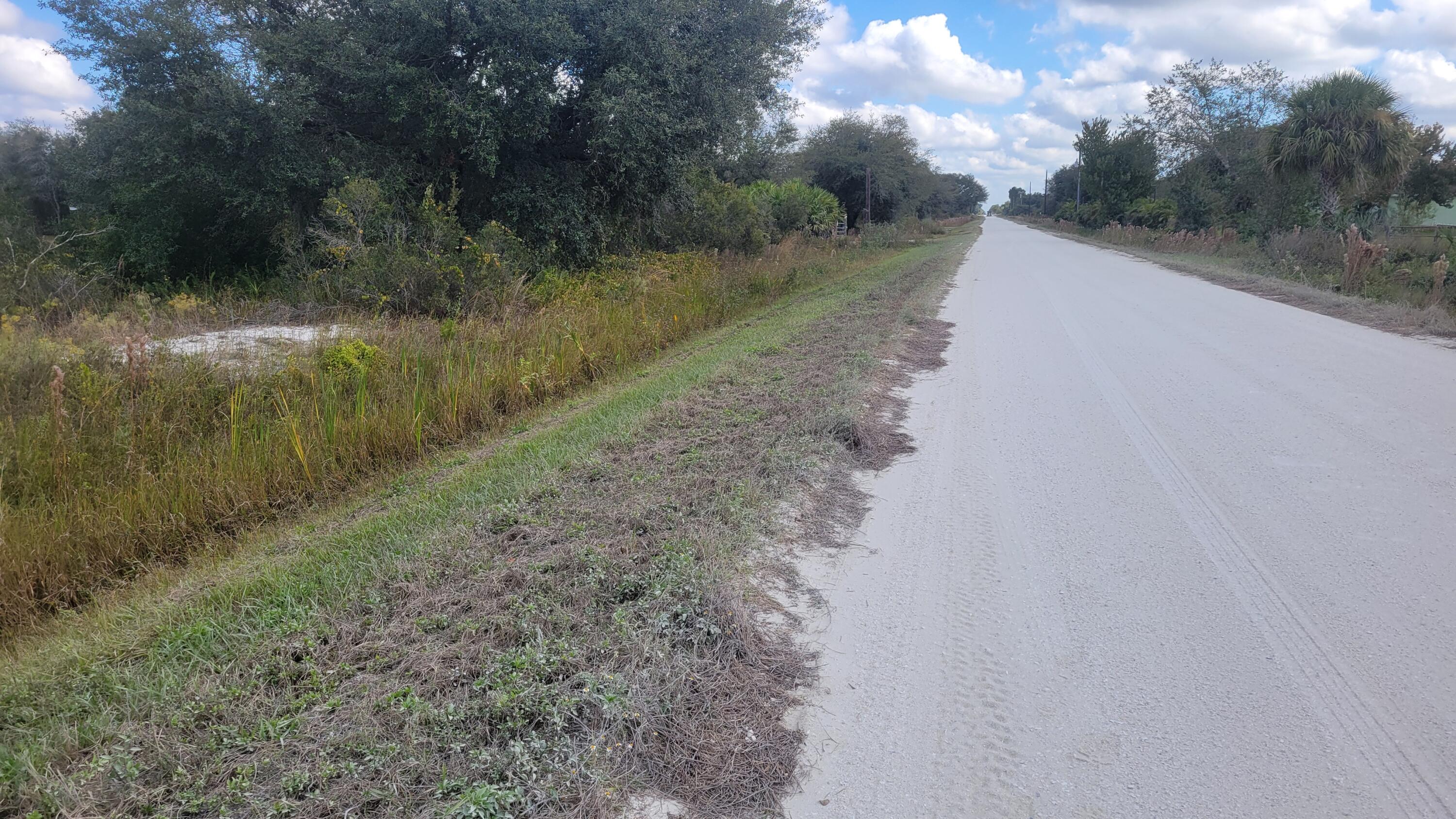 Foto de propiedad en 21321 NW 272nd Street, Okeechobee, FL 34972 Okeechobee con MLS# 